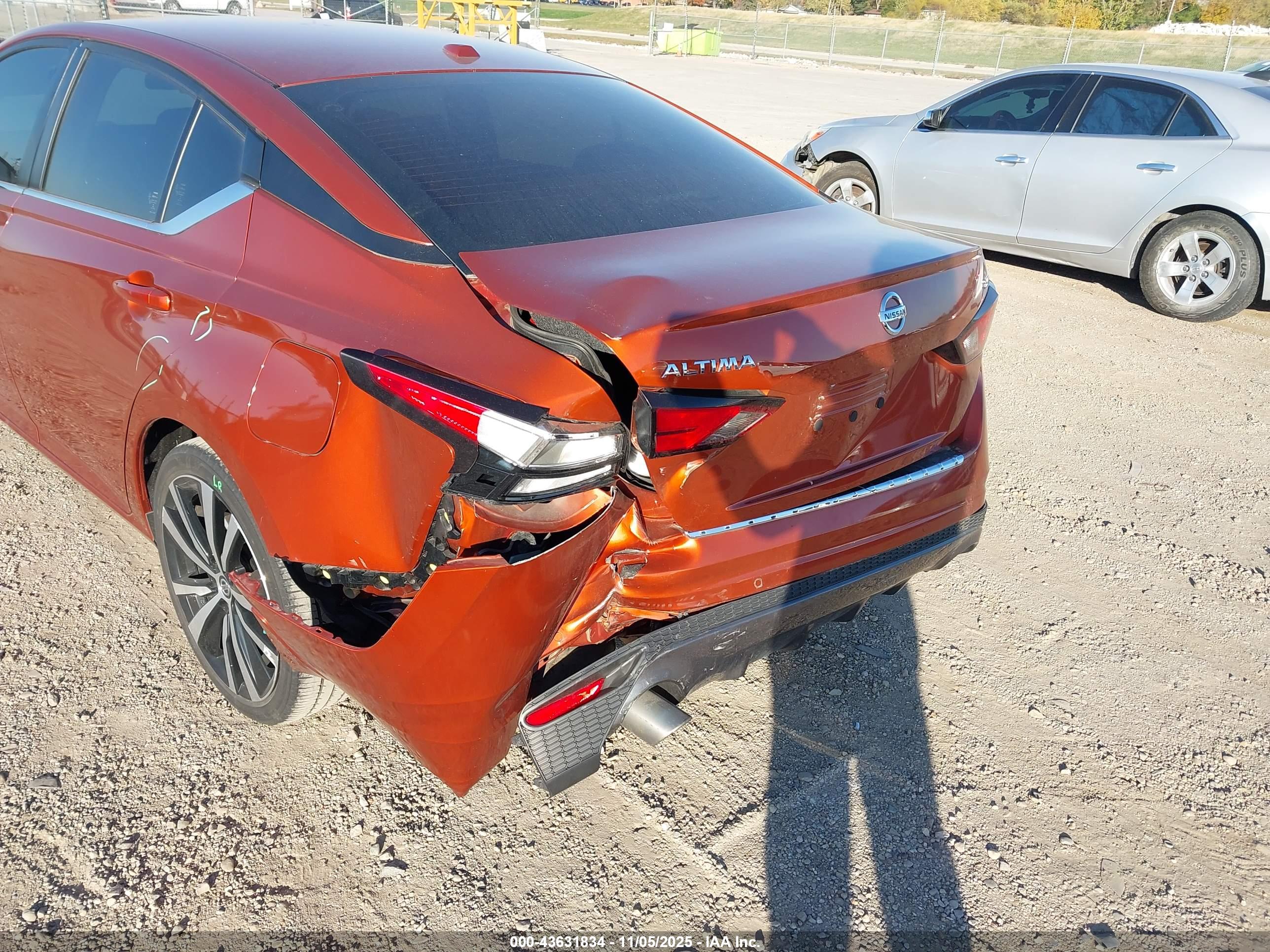 NISSAN ALTIMA image 6