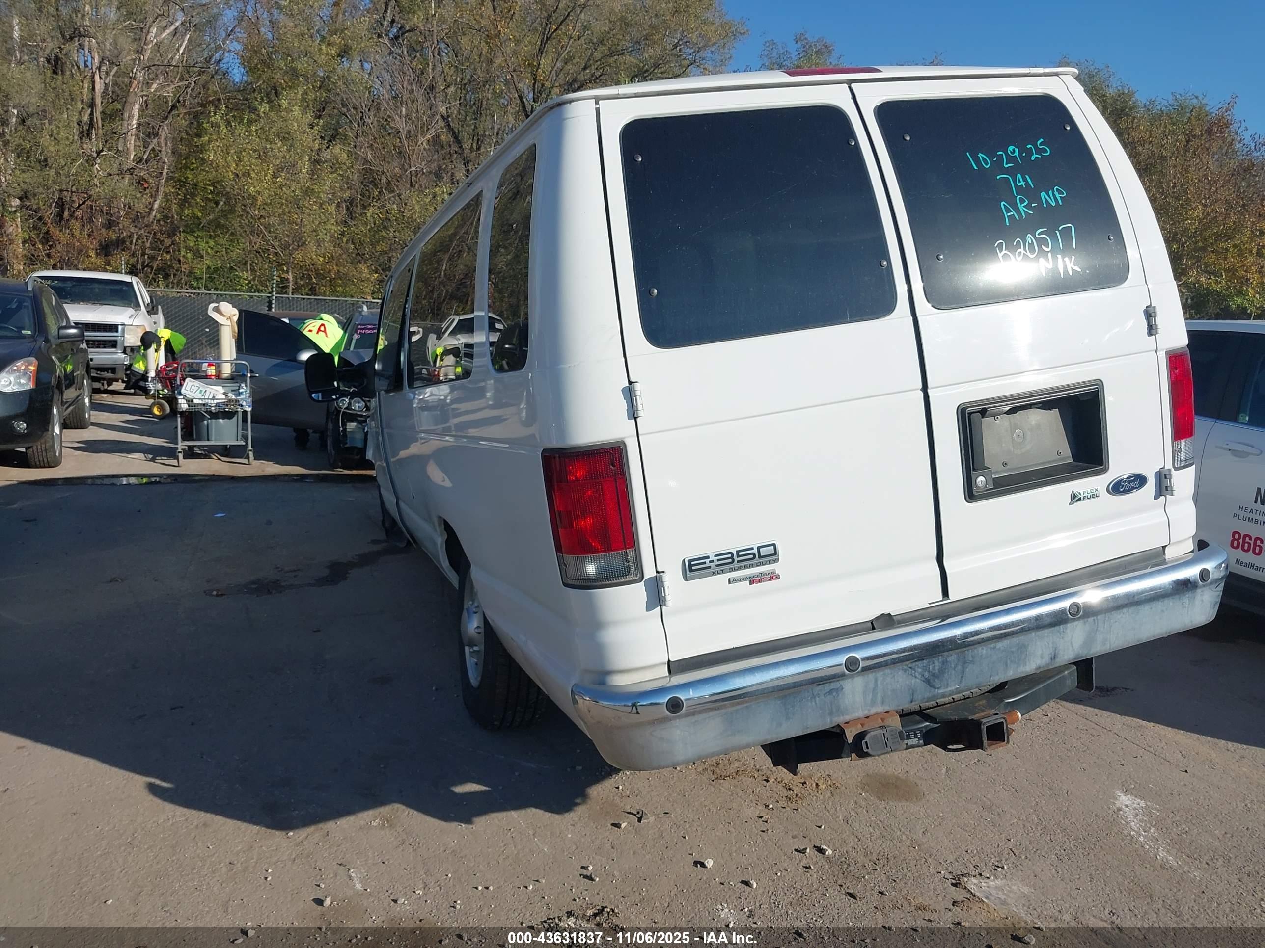 FORD E-350 image 3