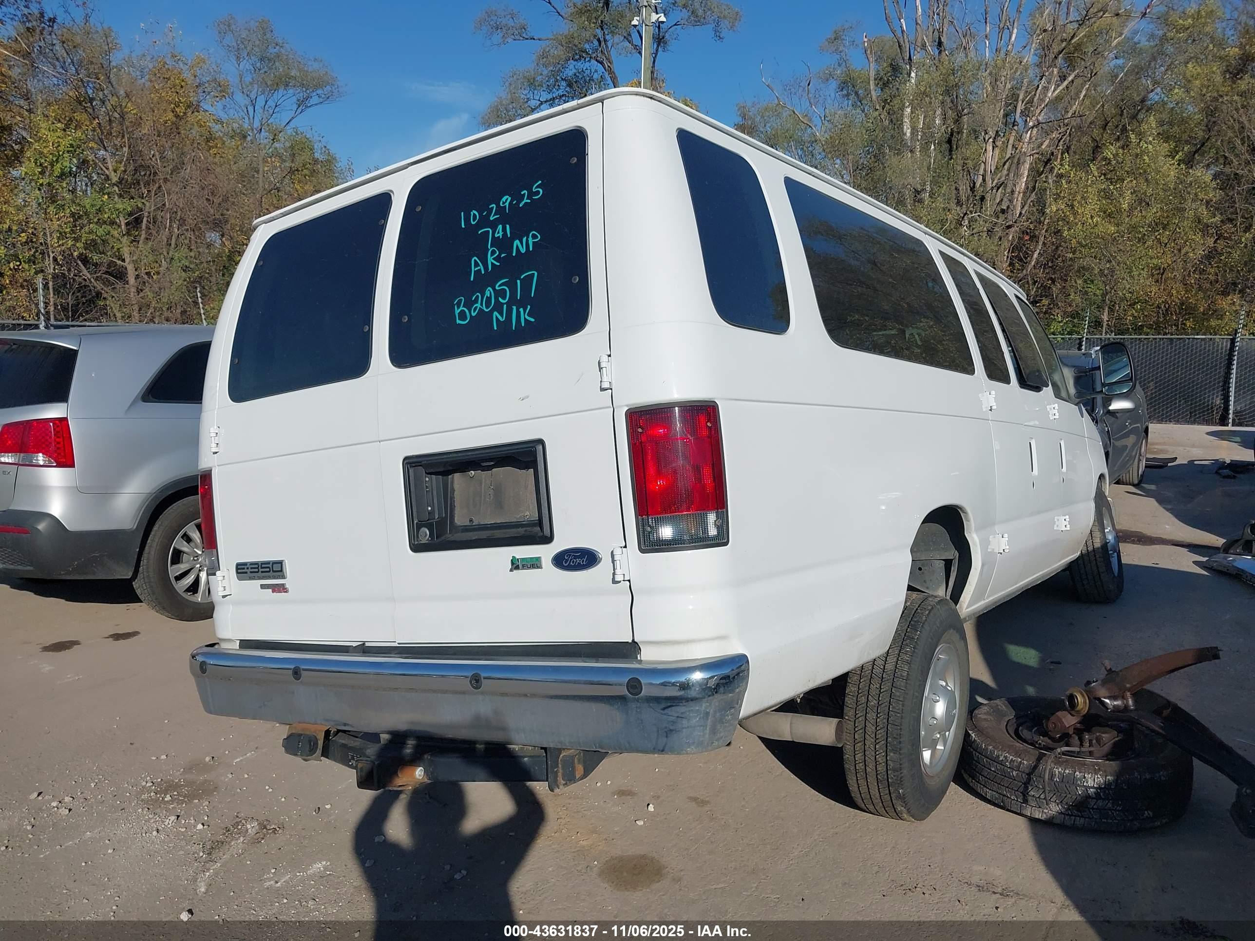 FORD E-350 image 4
