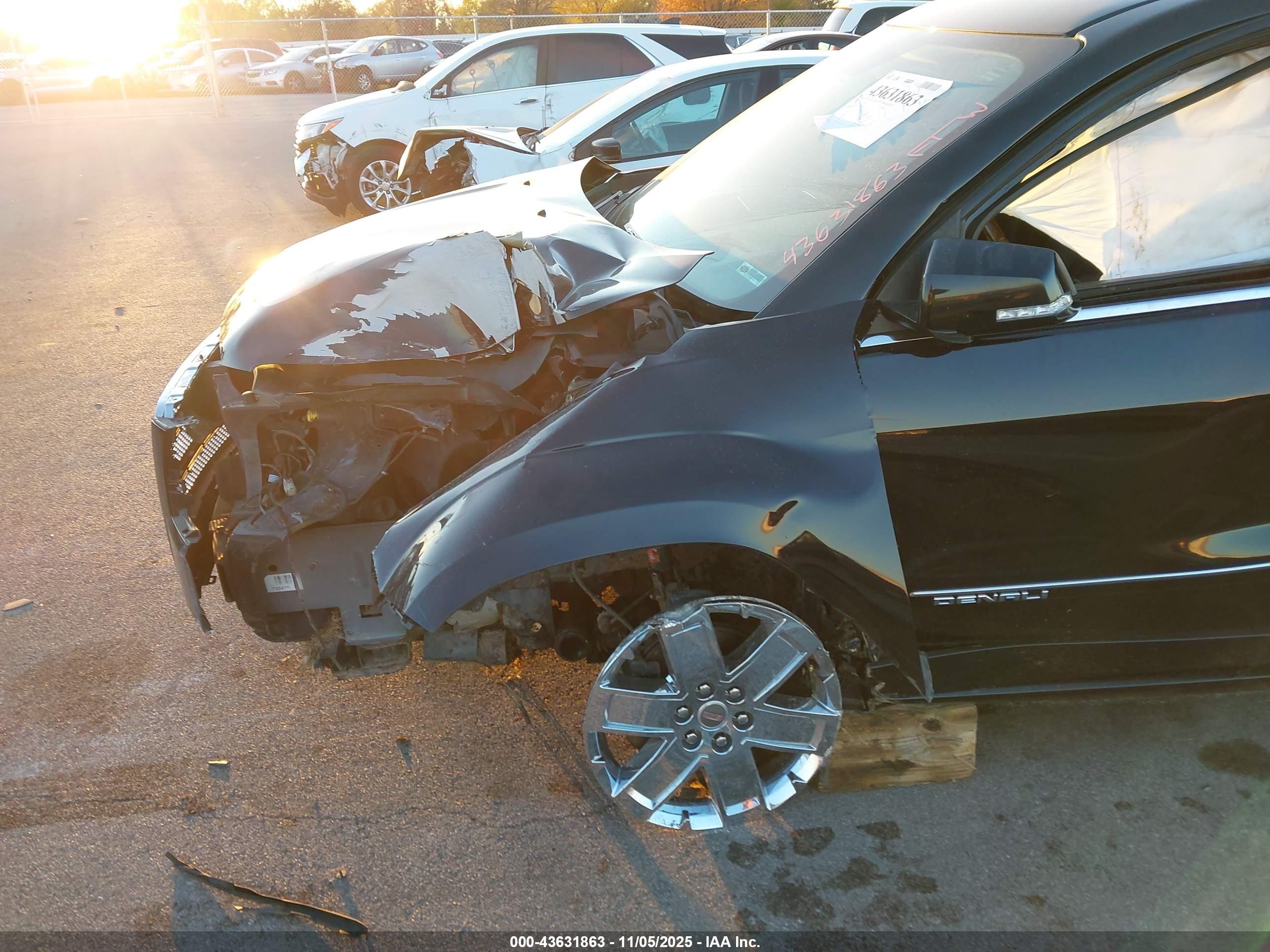 GMC ACADIA image 6