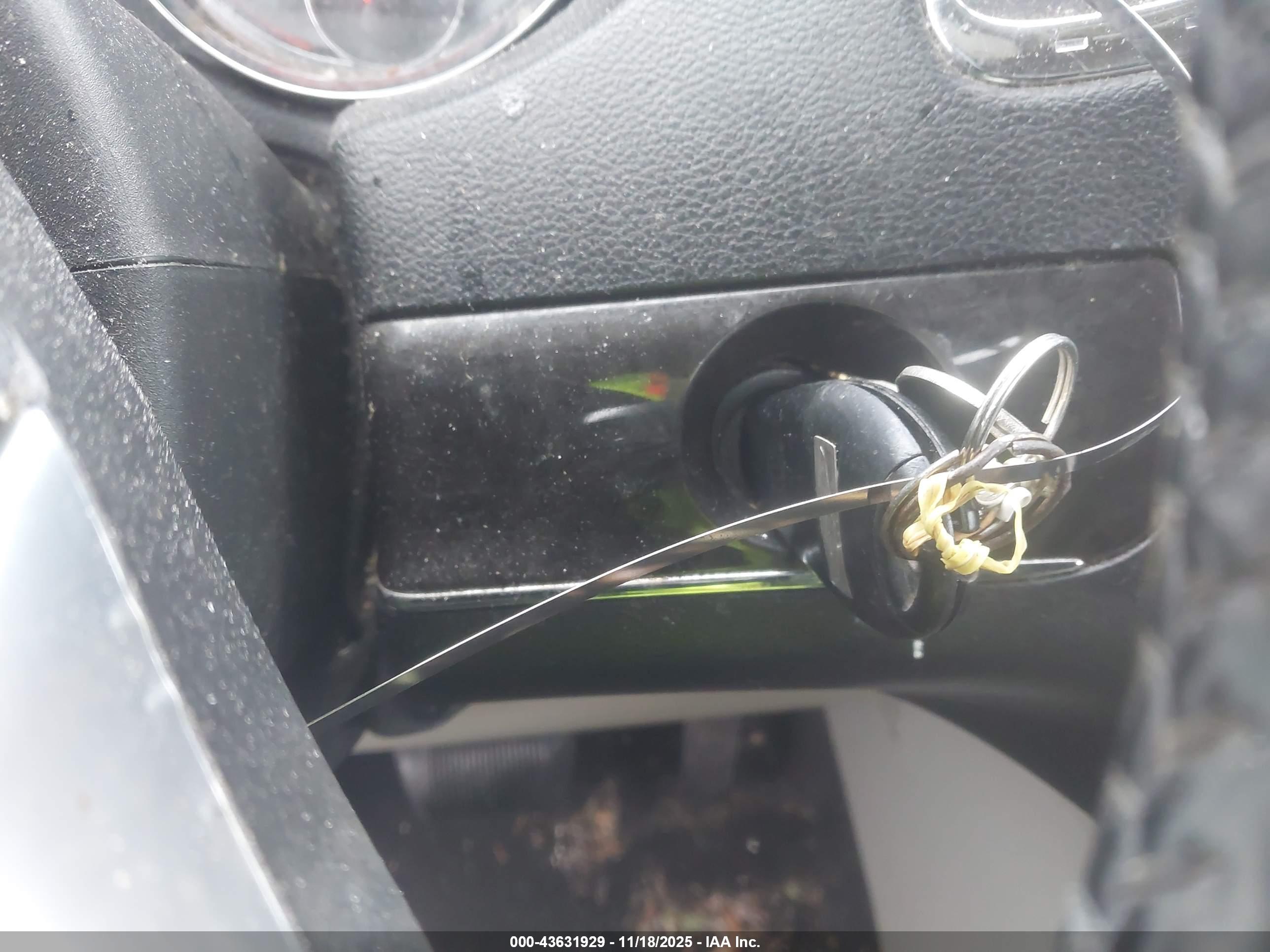 CHRYSLER TOWN image 11