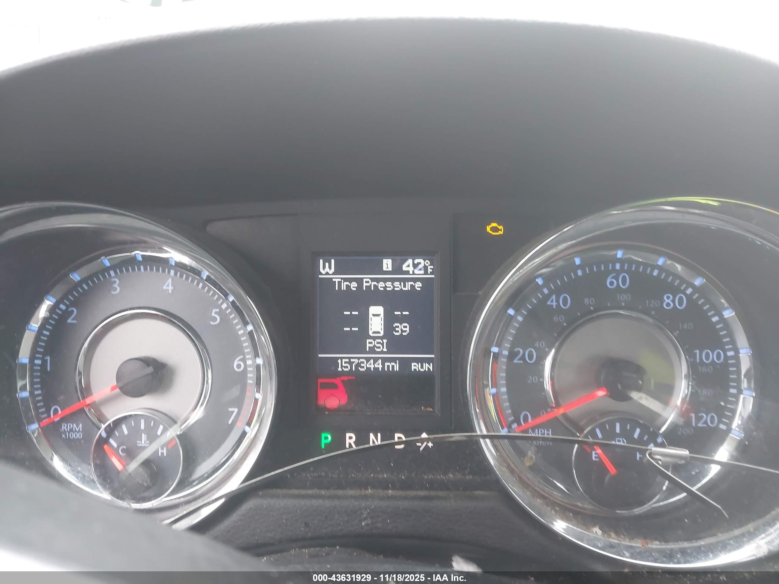 CHRYSLER TOWN image 7