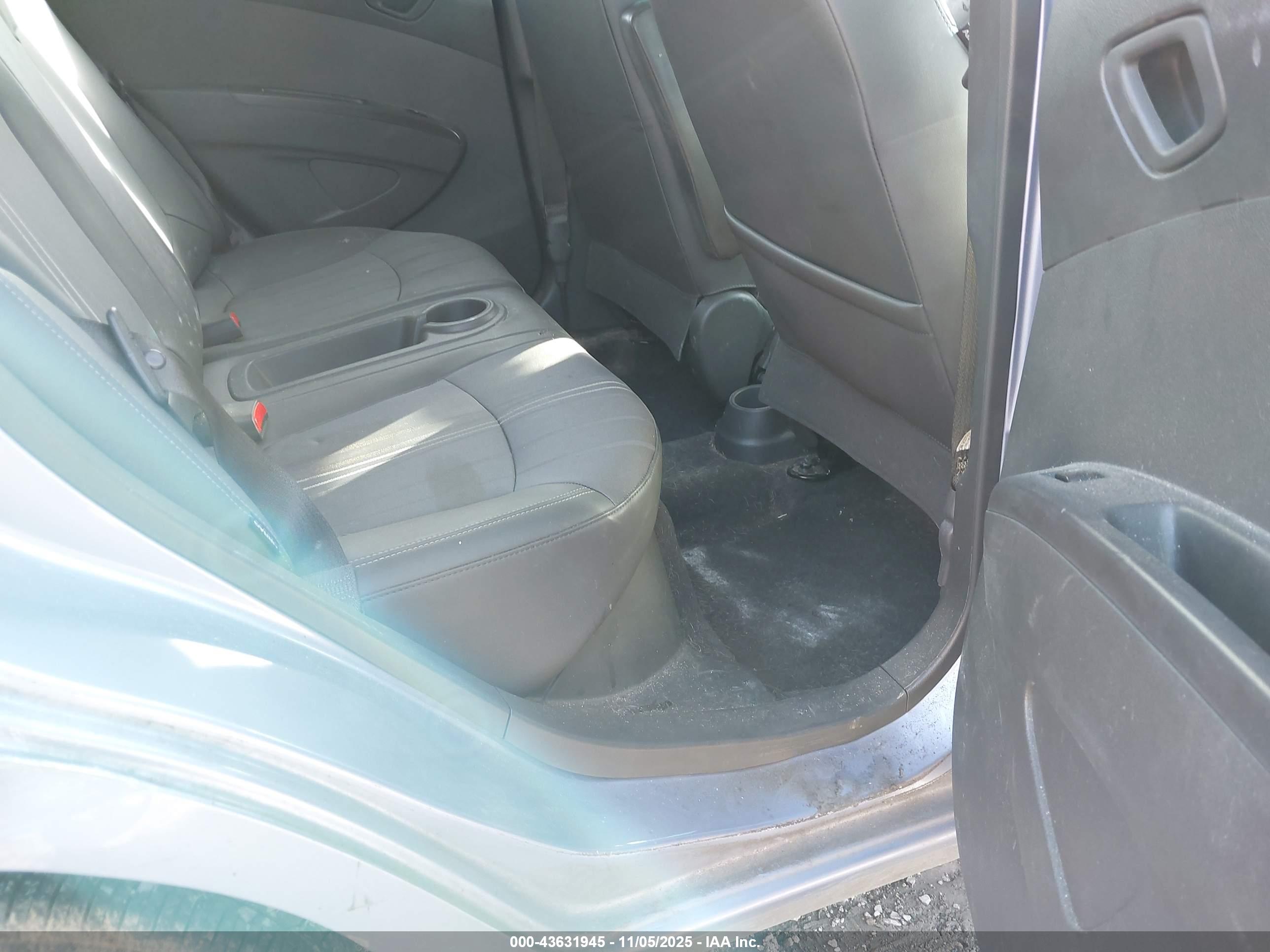 CHEVROLET SPARK image 8