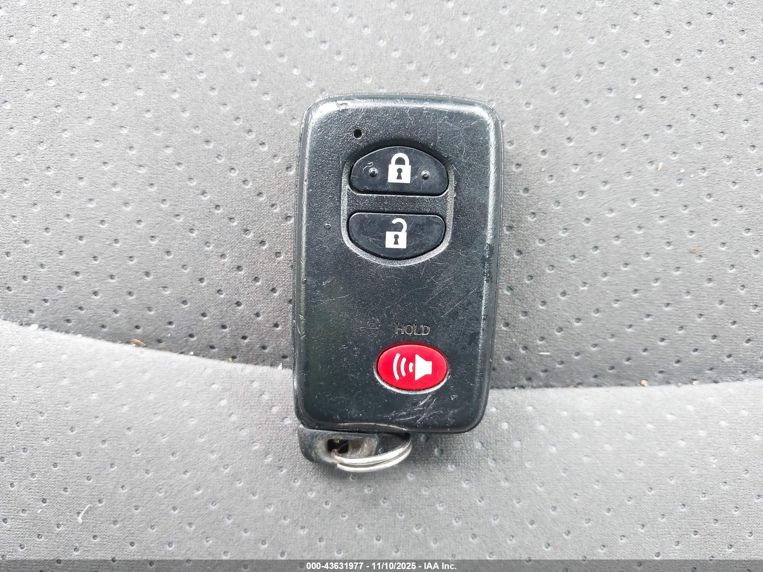TOYOTA PRIUS image 11