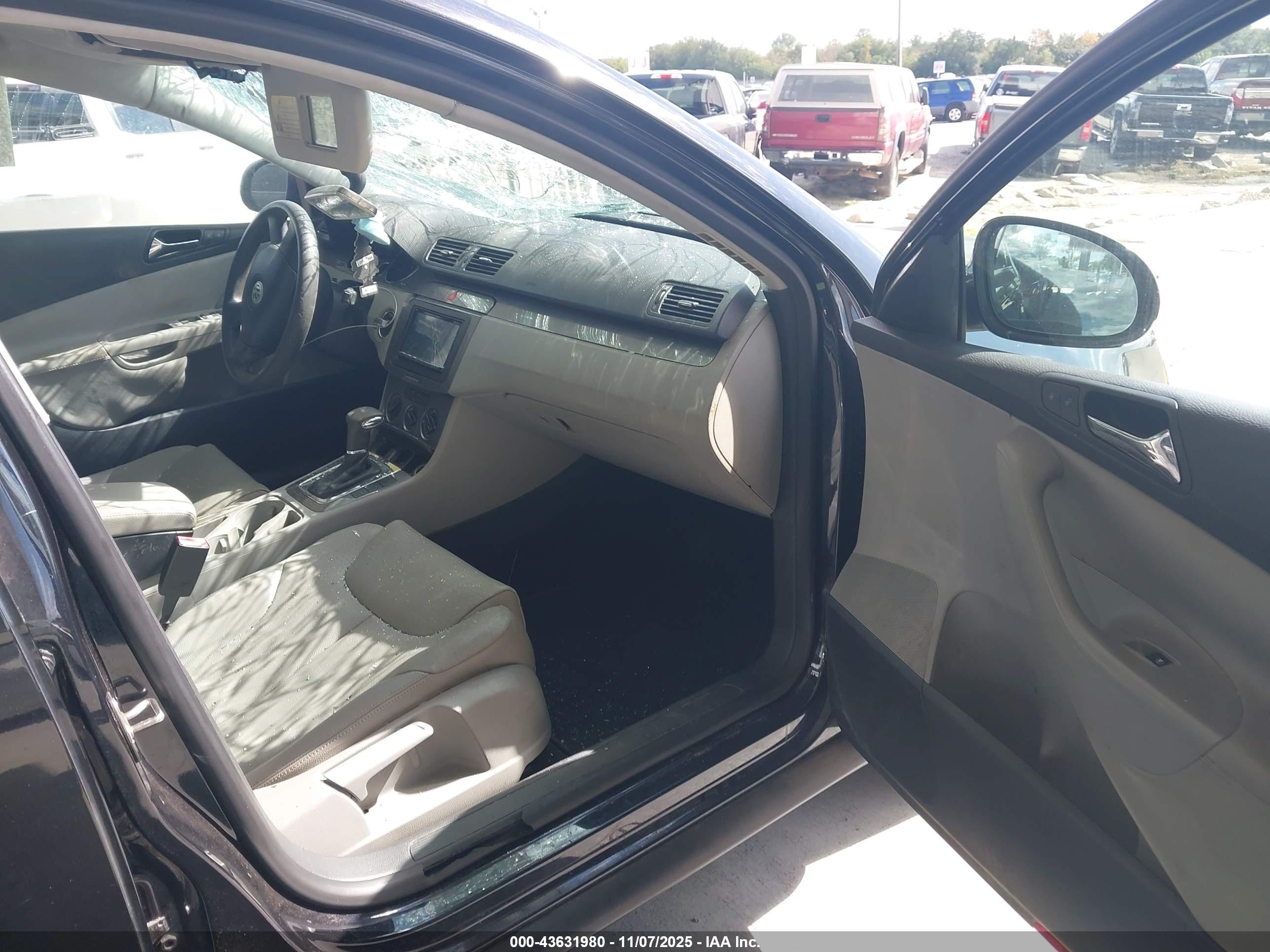 VOLKSWAGEN PASSAT image 5