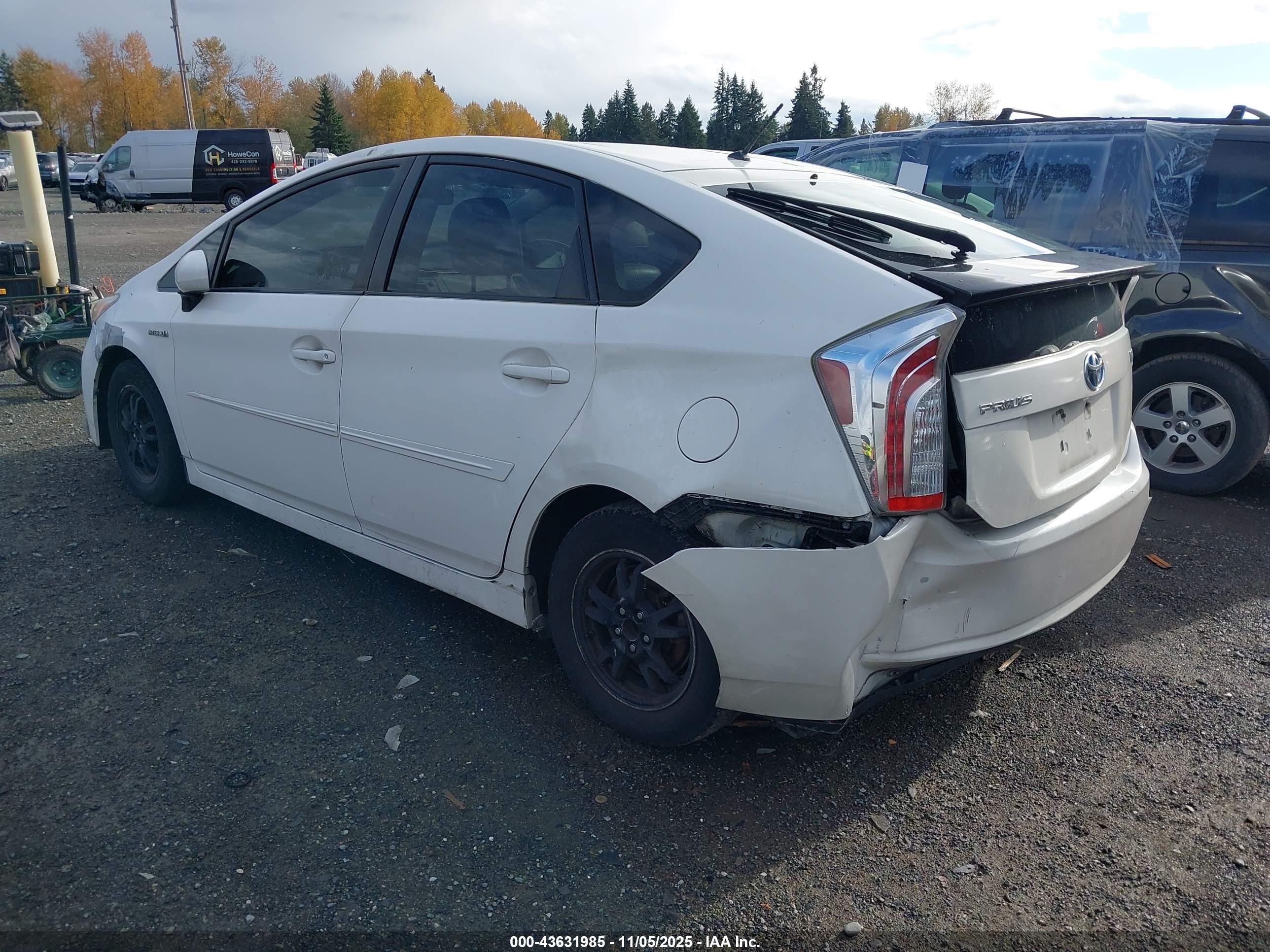 TOYOTA PRIUS image 3