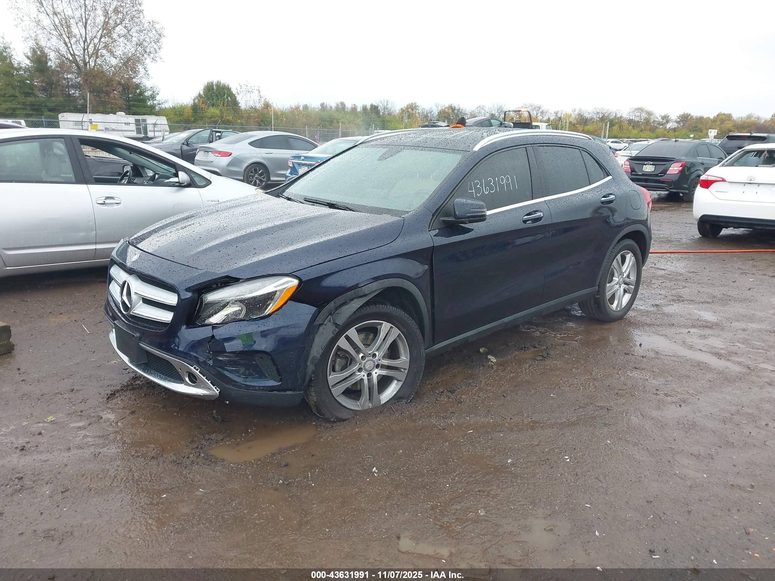 MERCEDES-BENZ GLA image 2