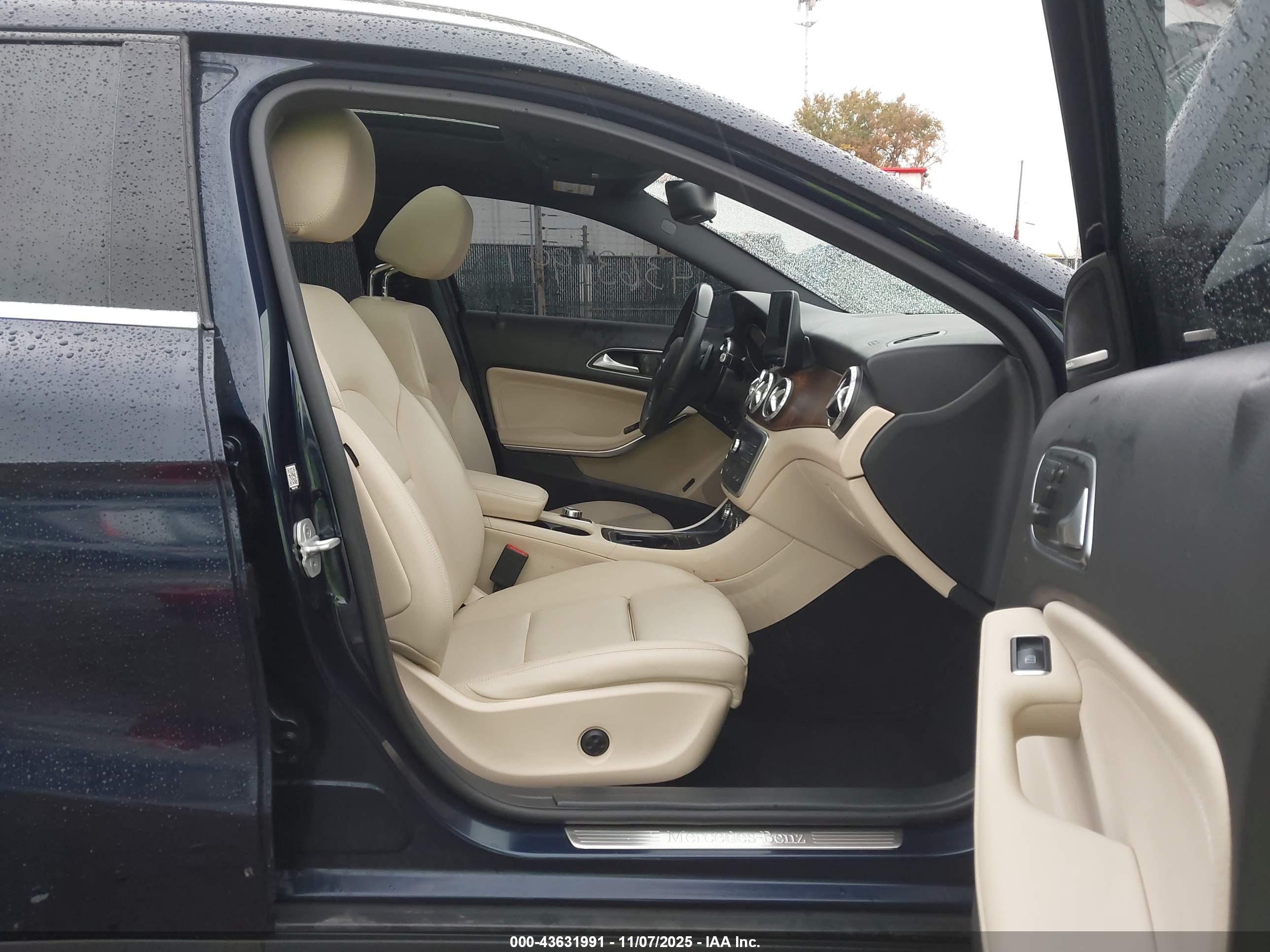 MERCEDES-BENZ GLA image 5
