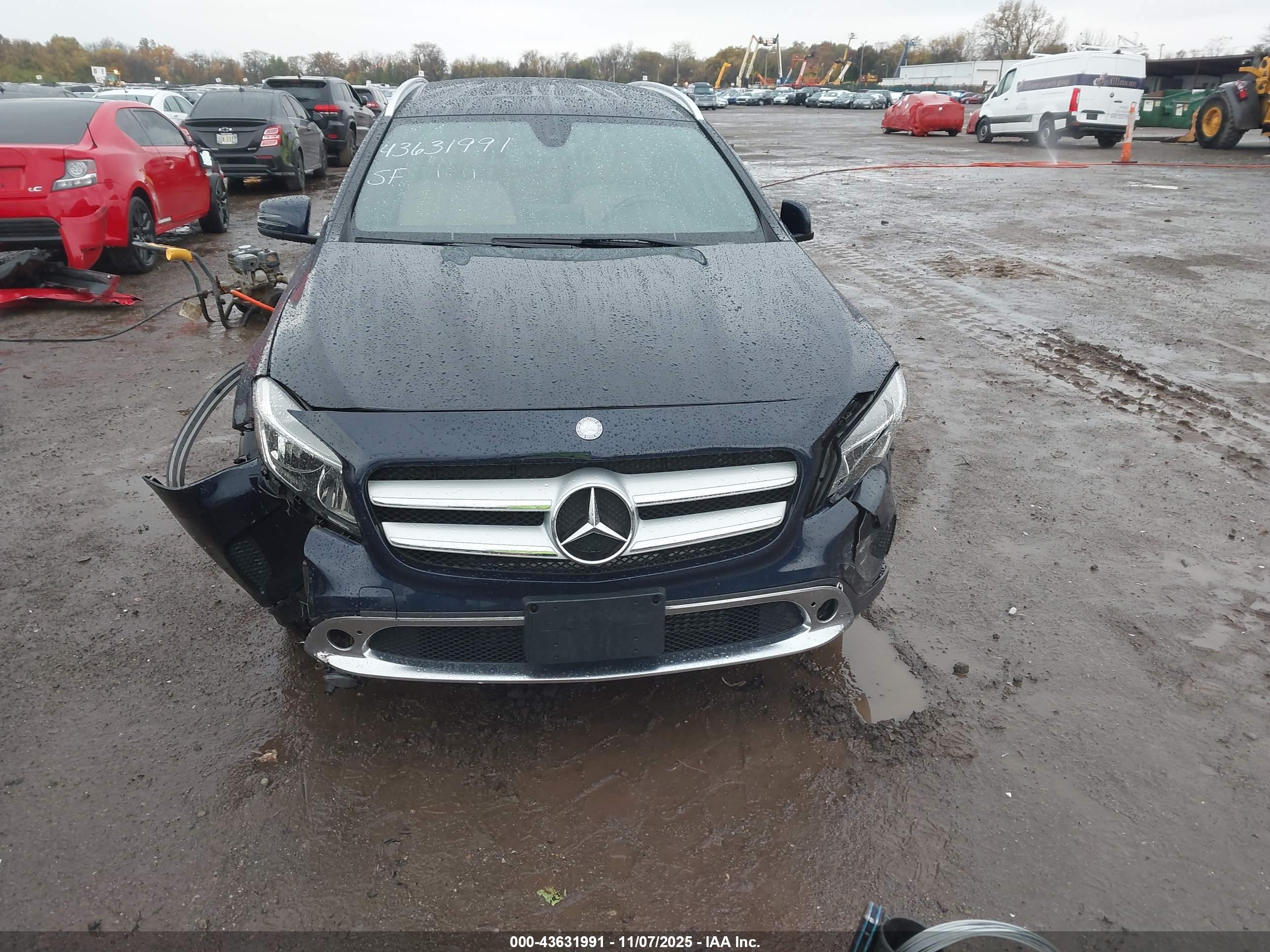 MERCEDES-BENZ GLA image 6