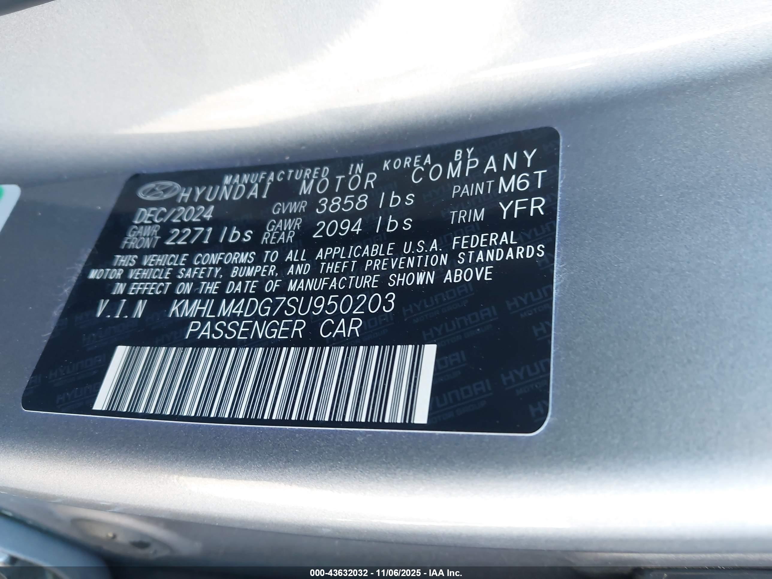 HYUNDAI ELANTRA image 9