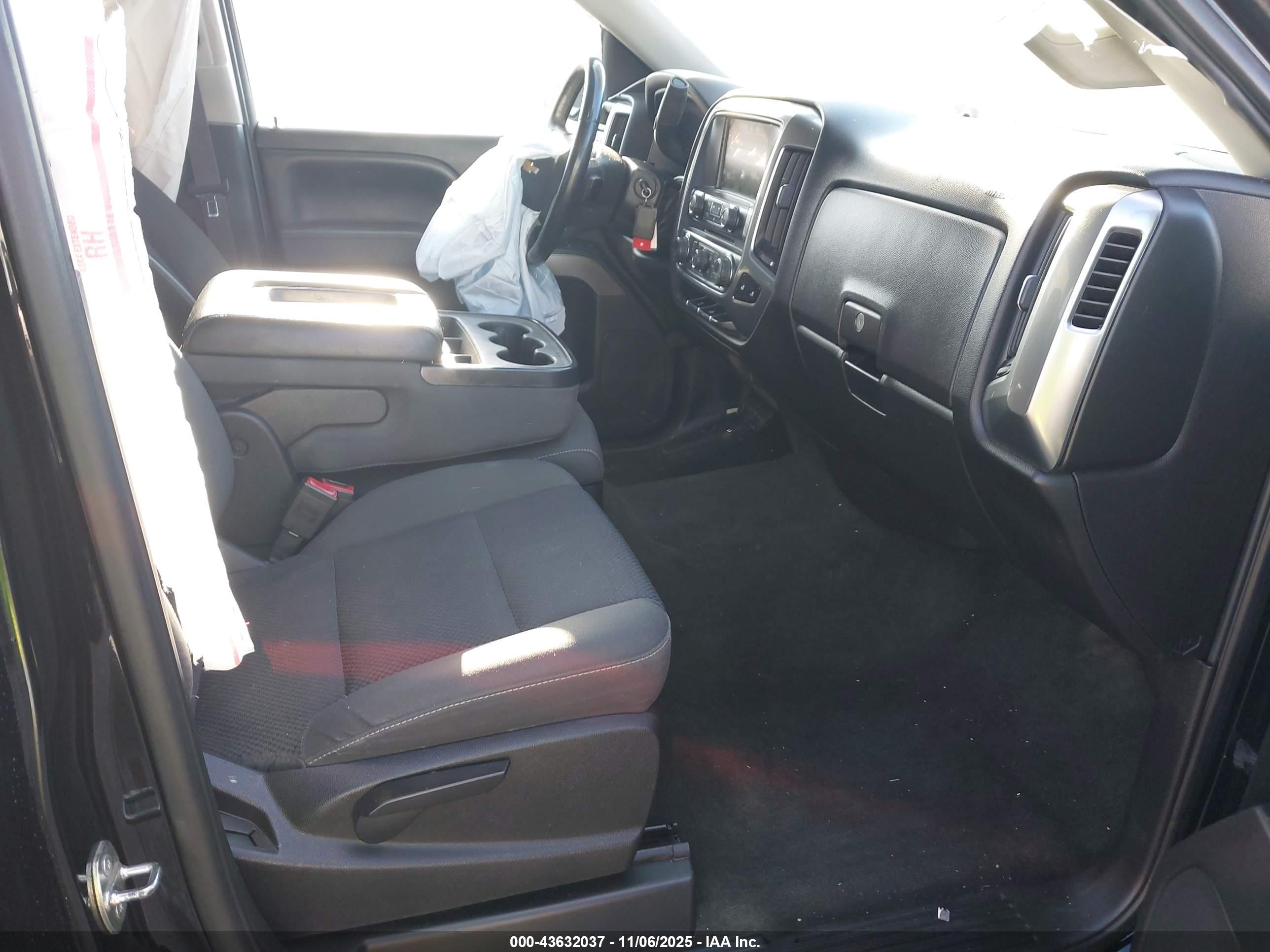 CHEVROLET SILVERADO image 5