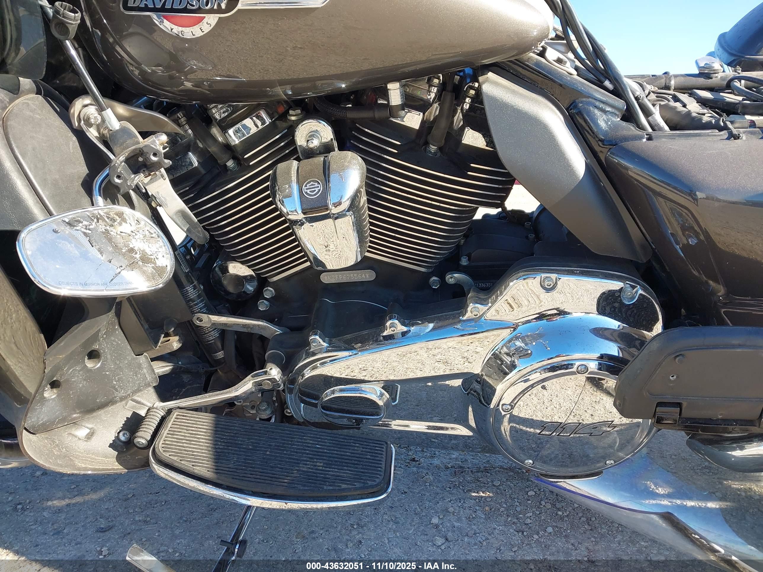 HARLEY-DAVIDSON FLTRK image 9