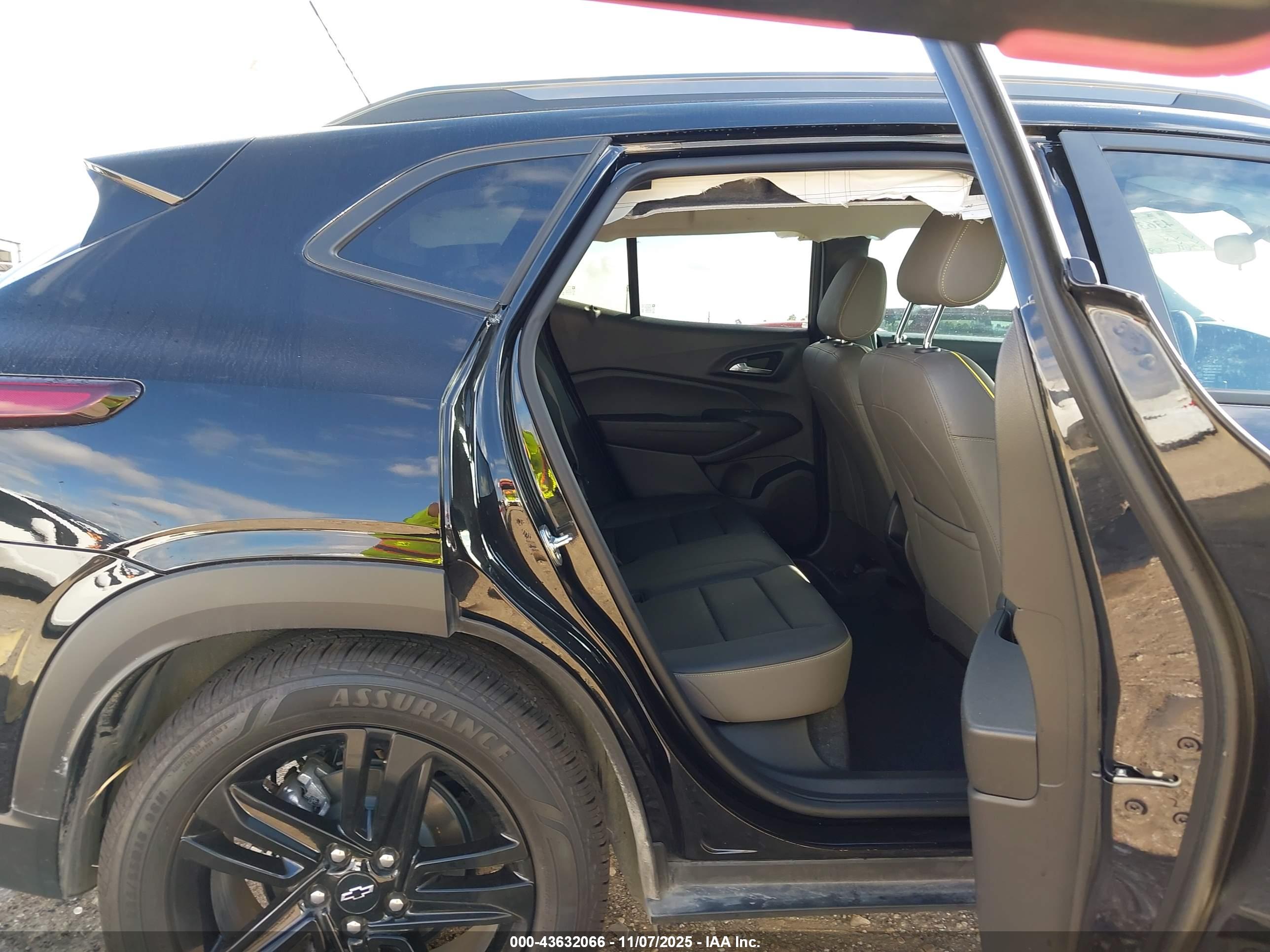 CHEVROLET TRAX image 8