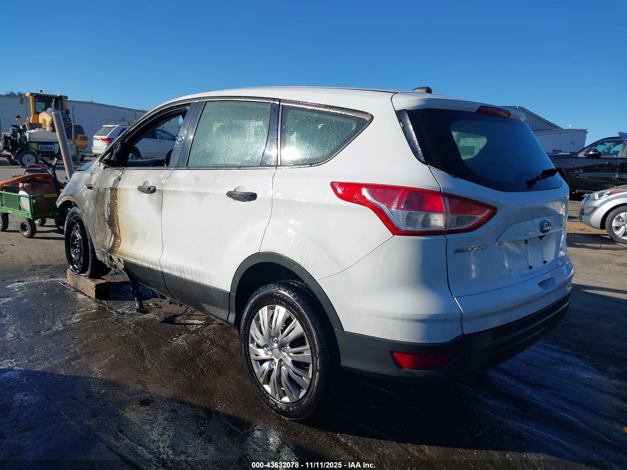 FORD ESCAPE image 3