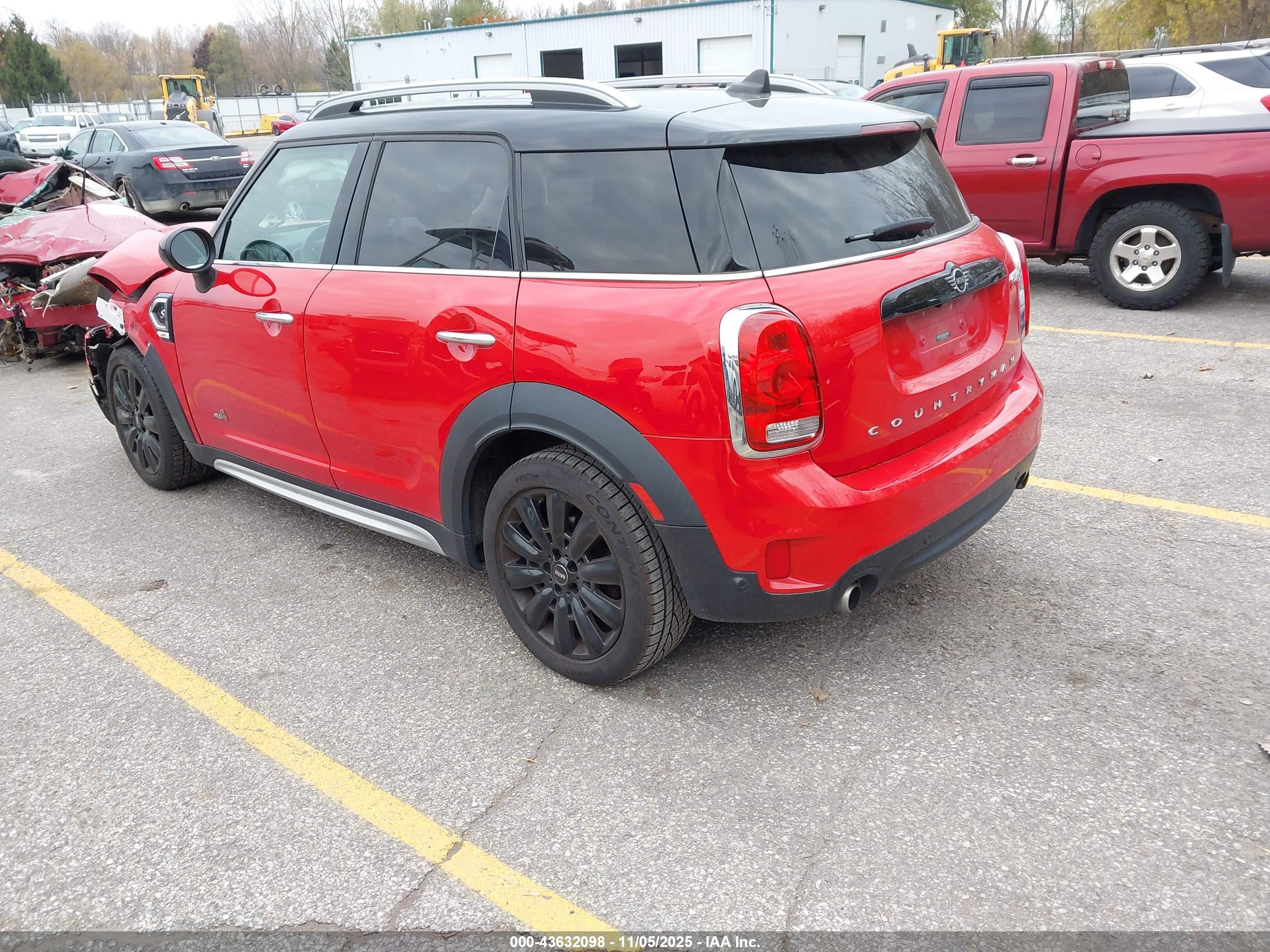 MINI COUNTRYMAN image 3