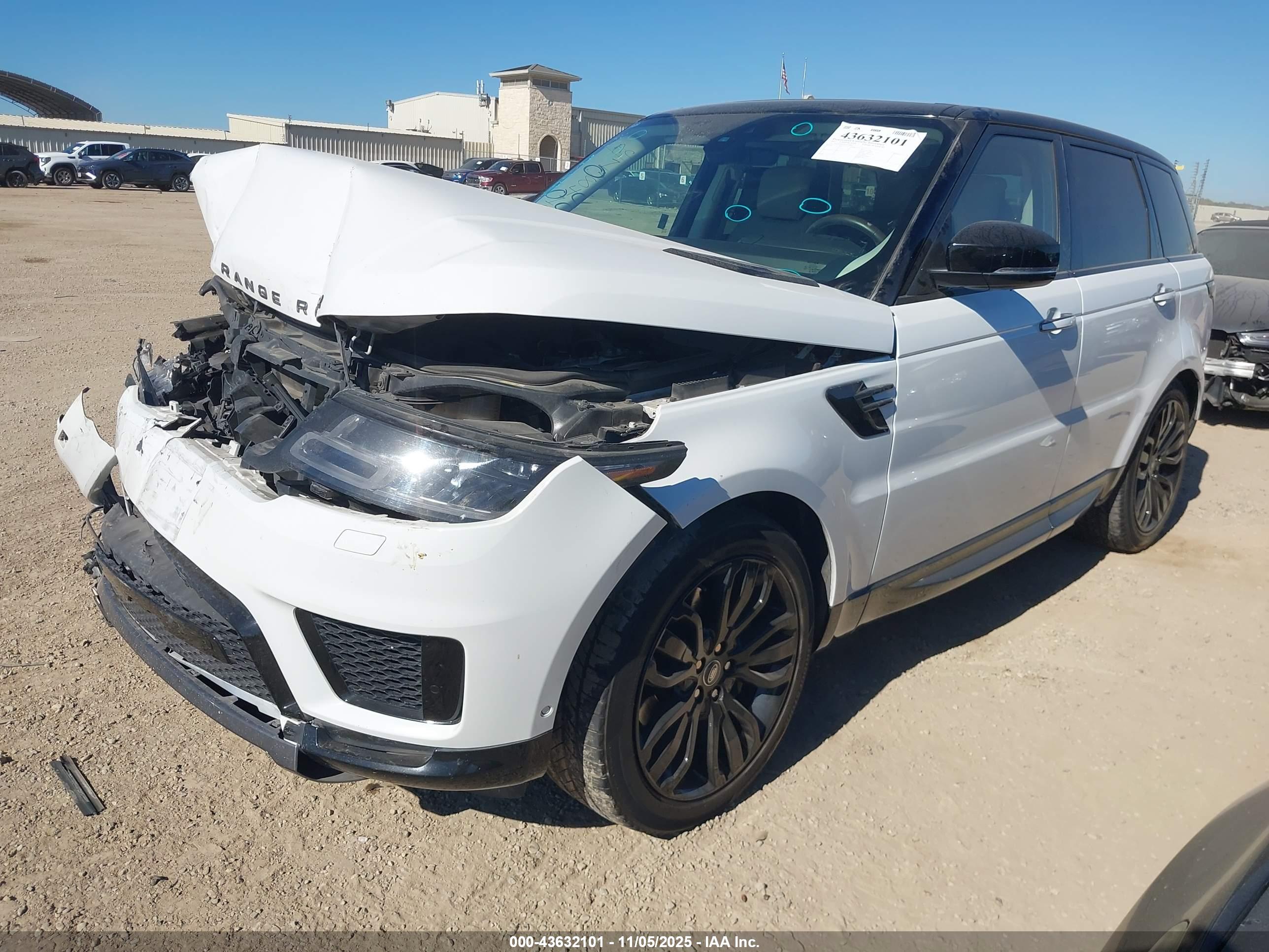 LAND ROVER image 2