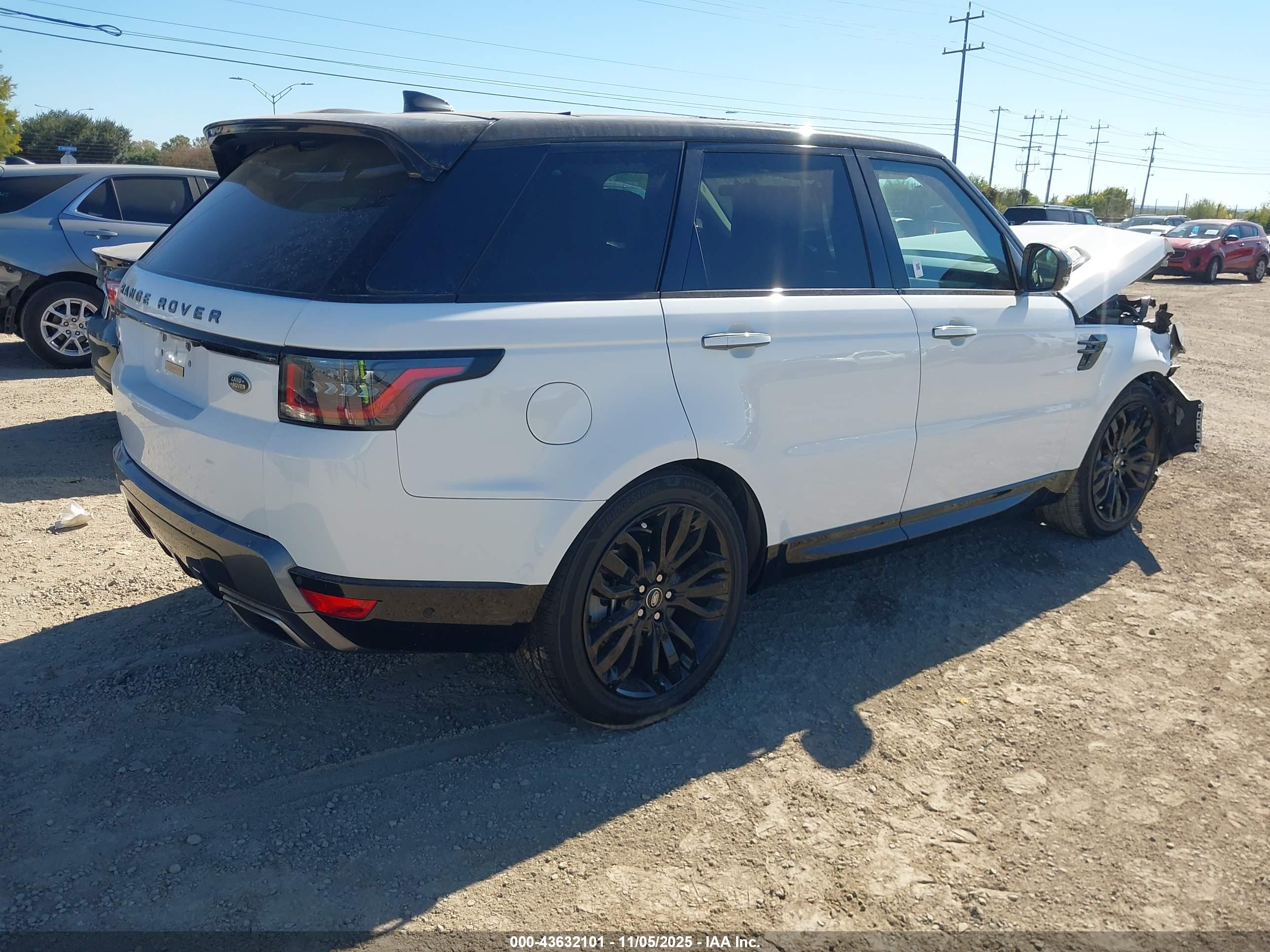 LAND ROVER image 4