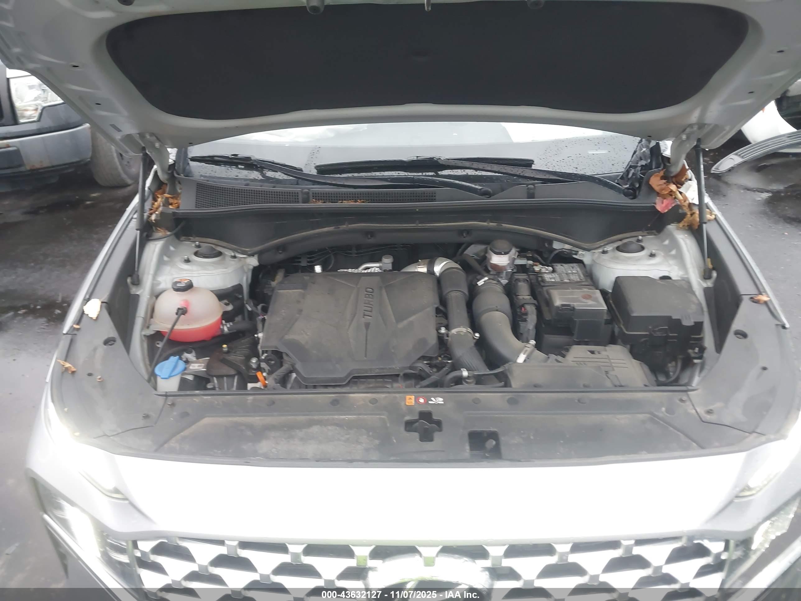 HYUNDAI SANTA image 10