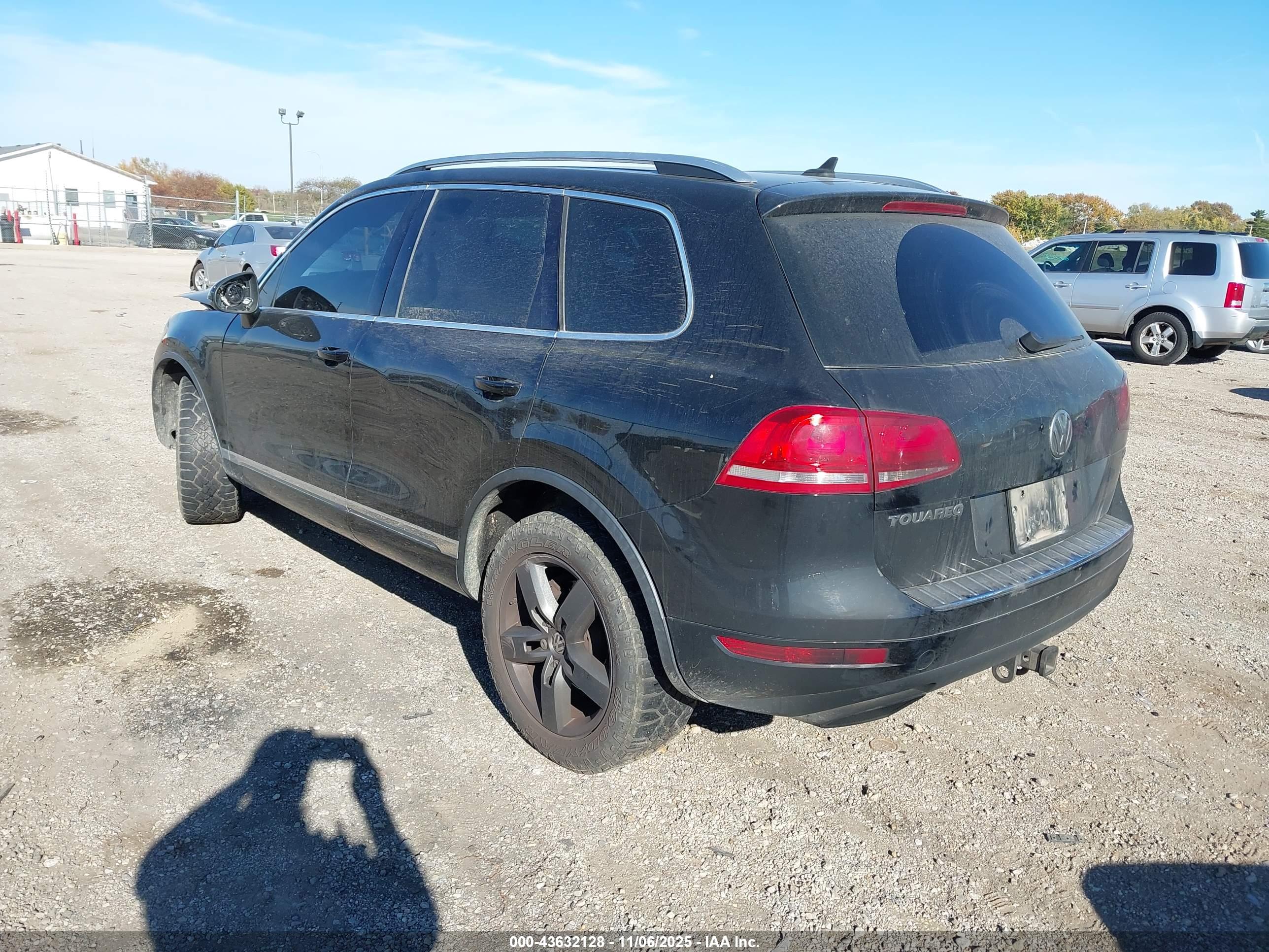 VOLKSWAGEN TOUAREG image 3