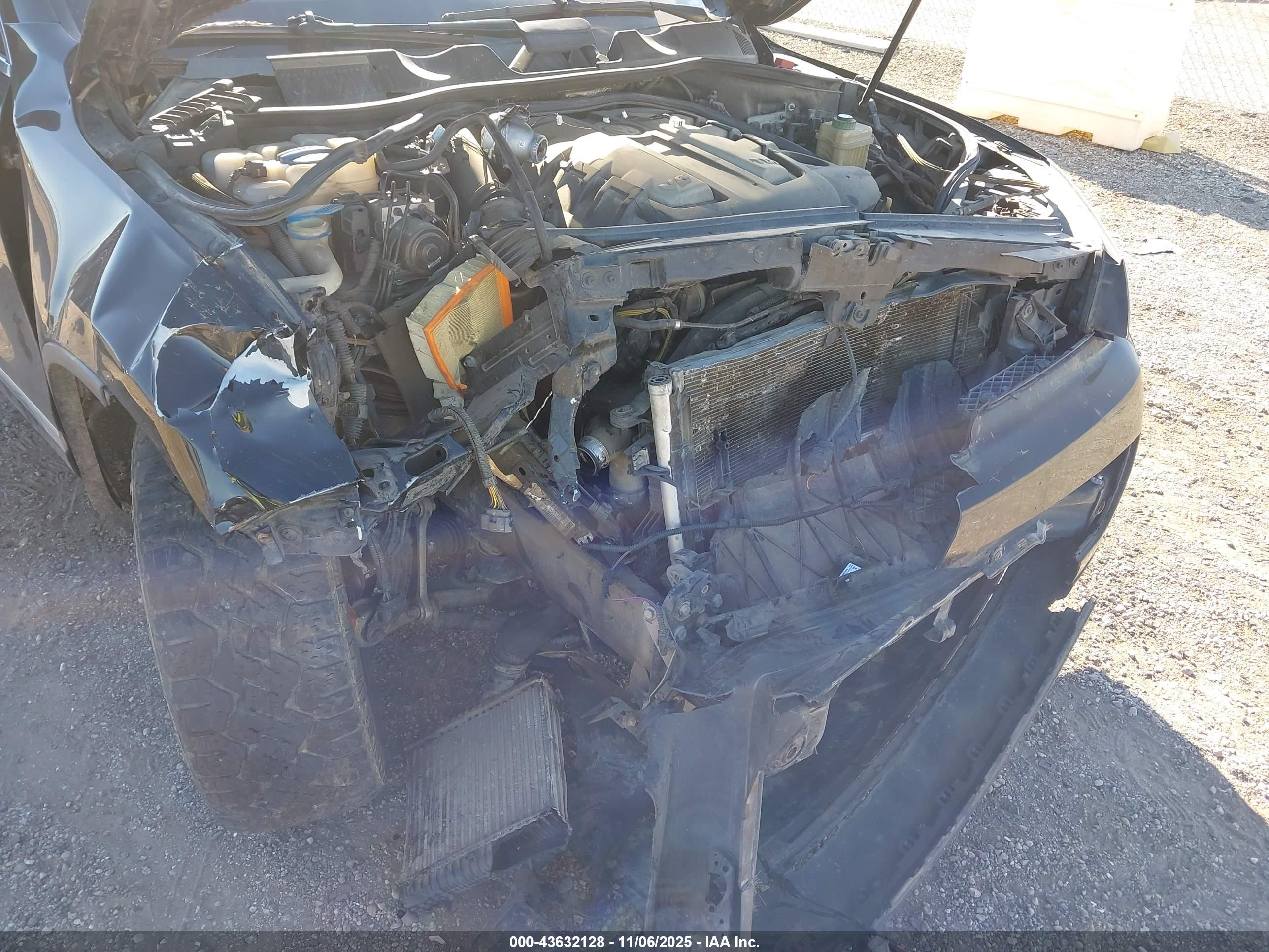VOLKSWAGEN TOUAREG image 6