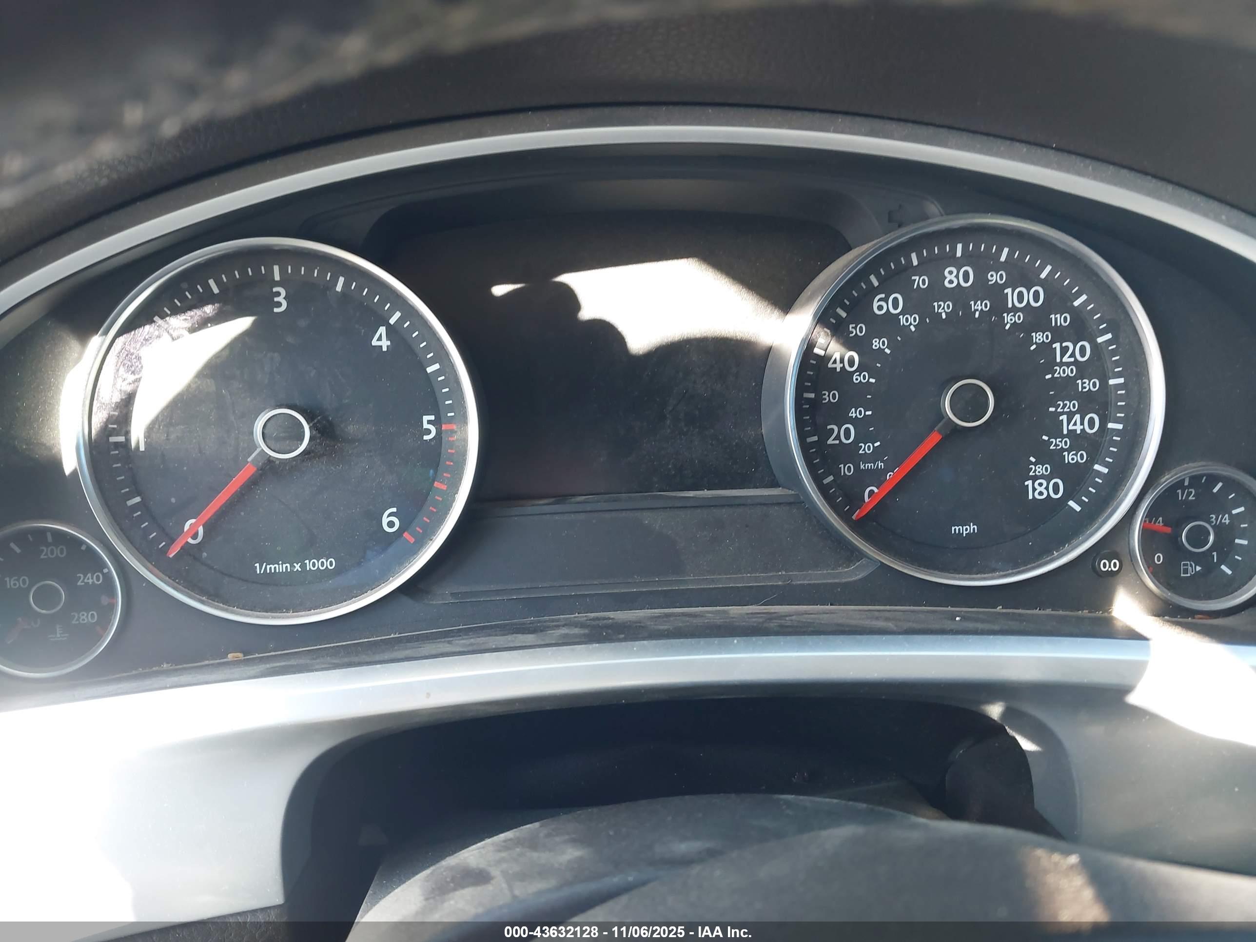 VOLKSWAGEN TOUAREG image 7