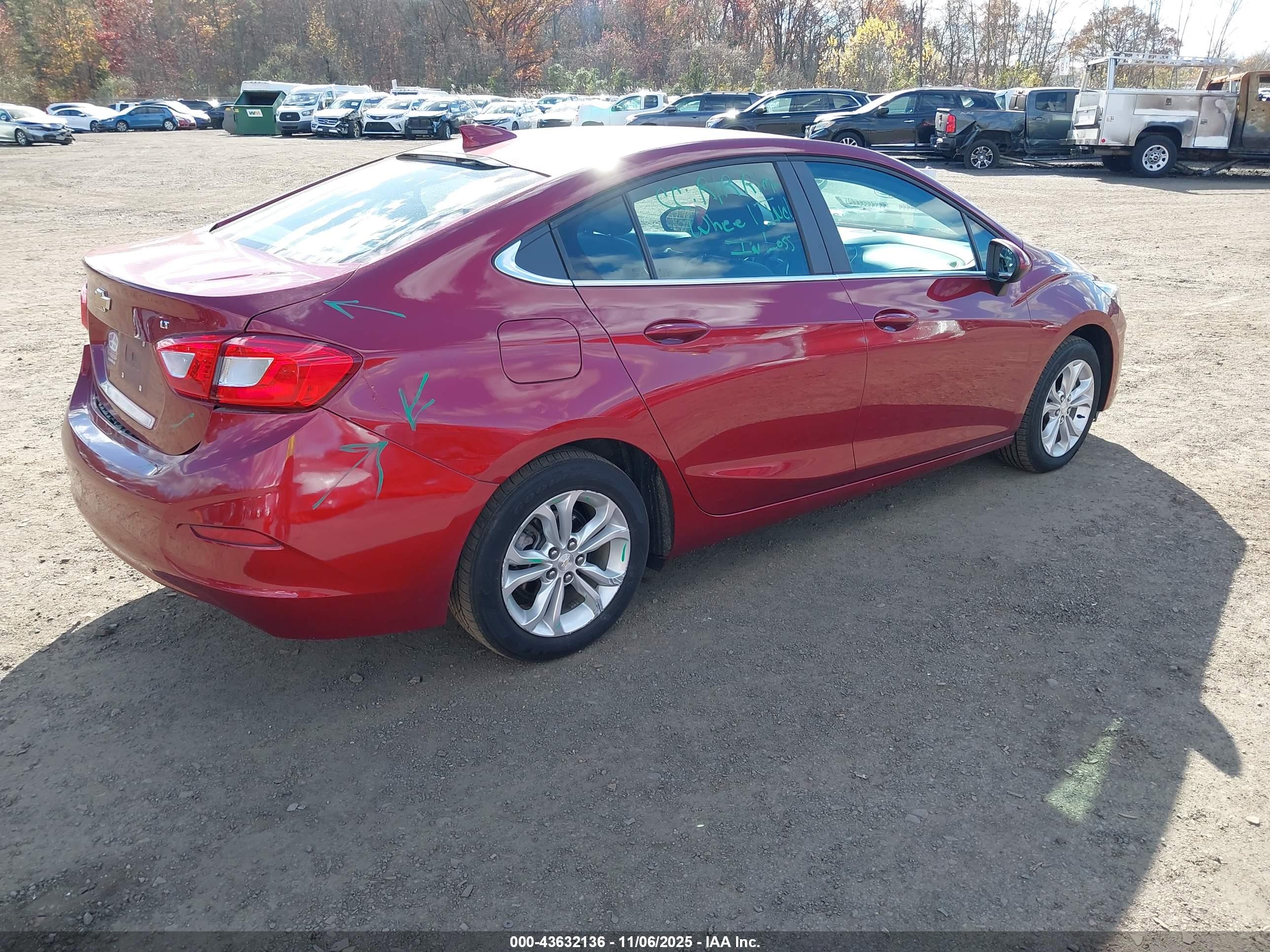 CHEVROLET CRUZE image 4