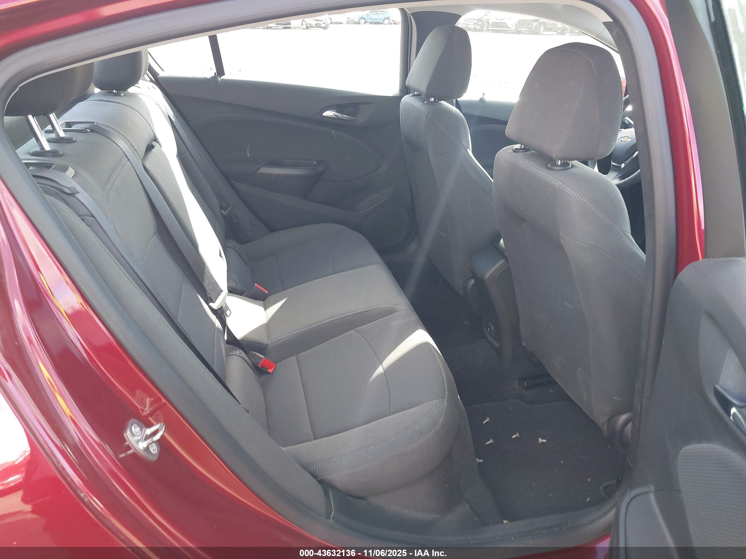 CHEVROLET CRUZE image 8