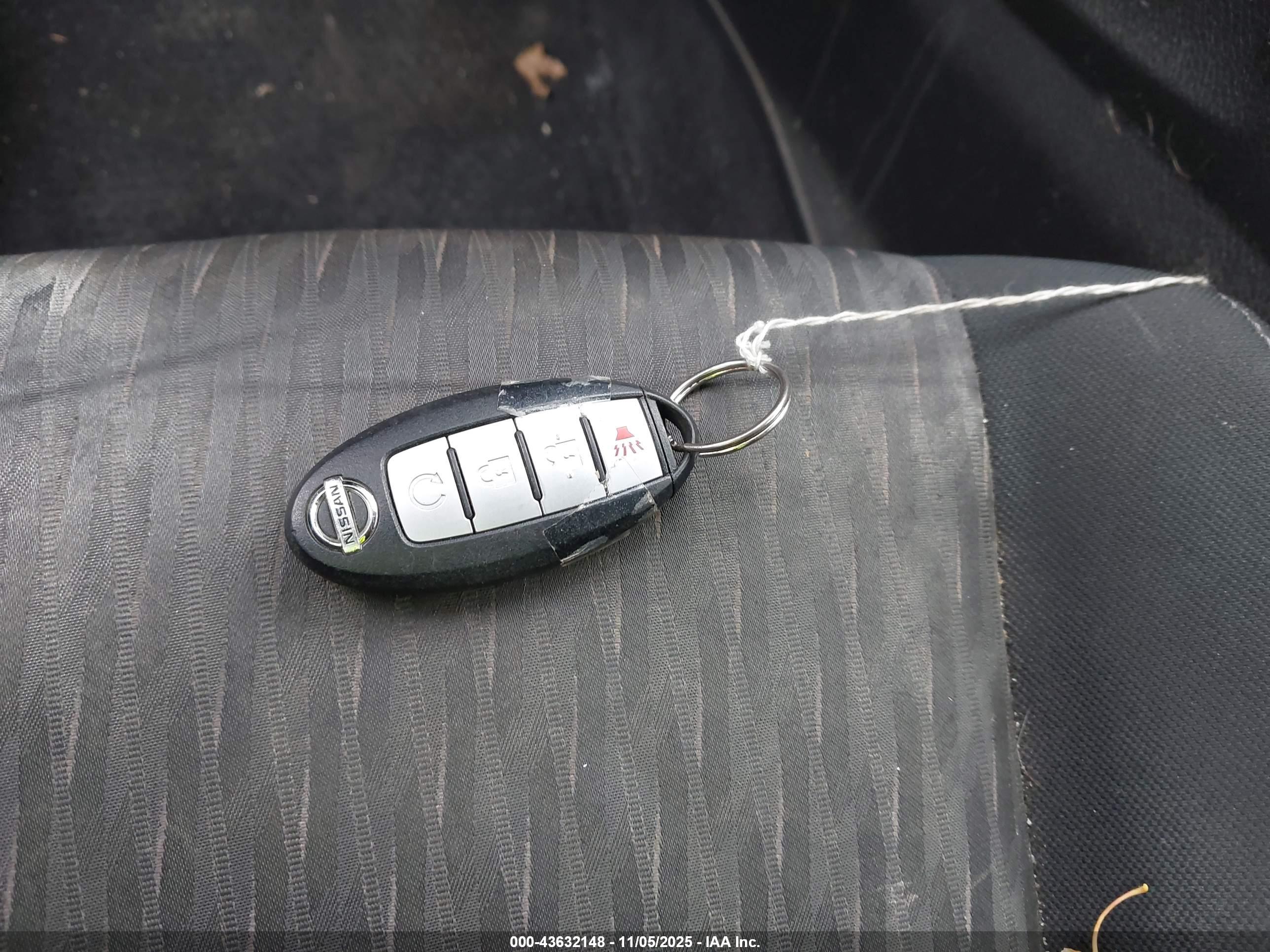 NISSAN ROGUE image 11