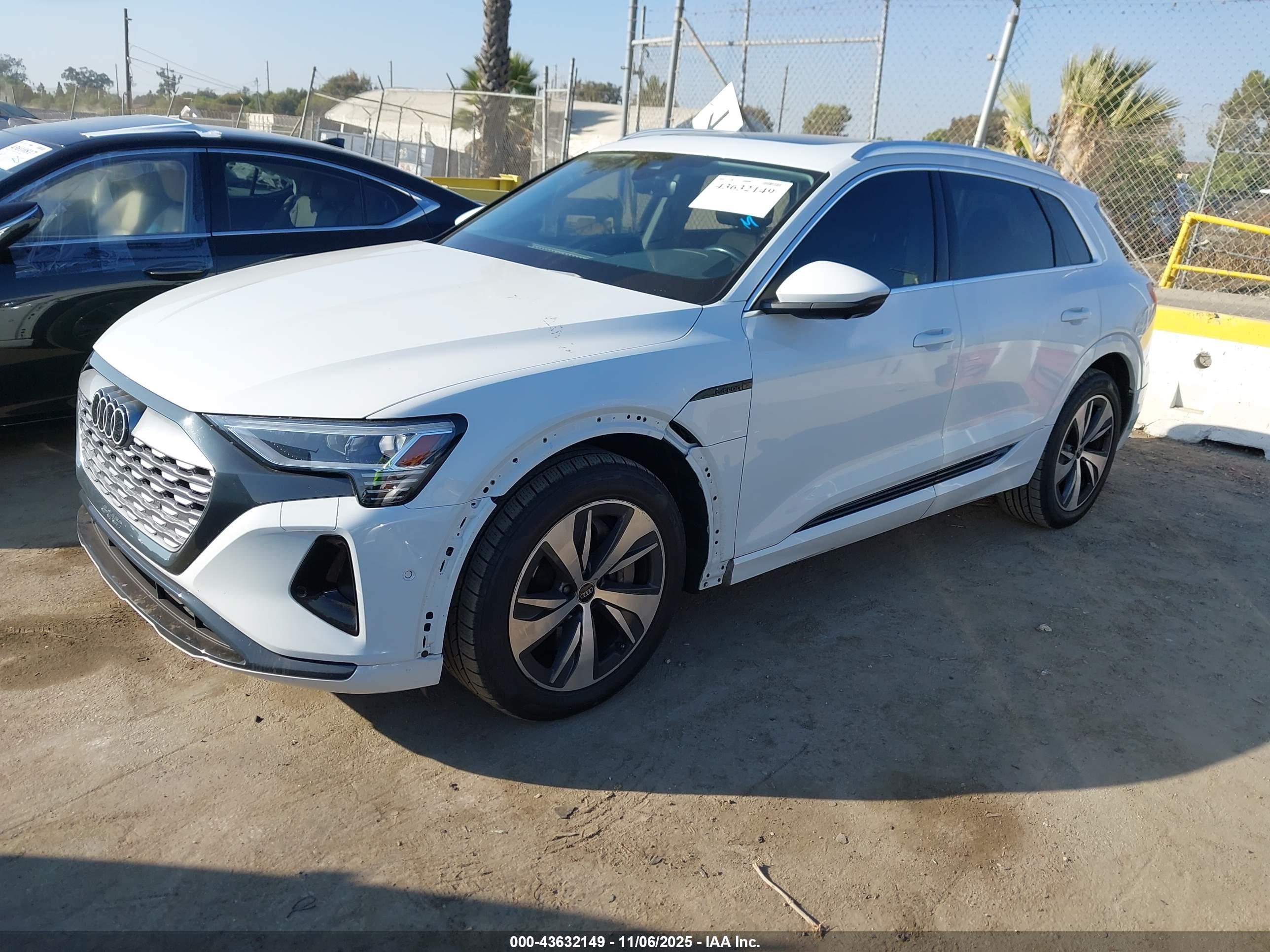 AUDI Q8 image 2