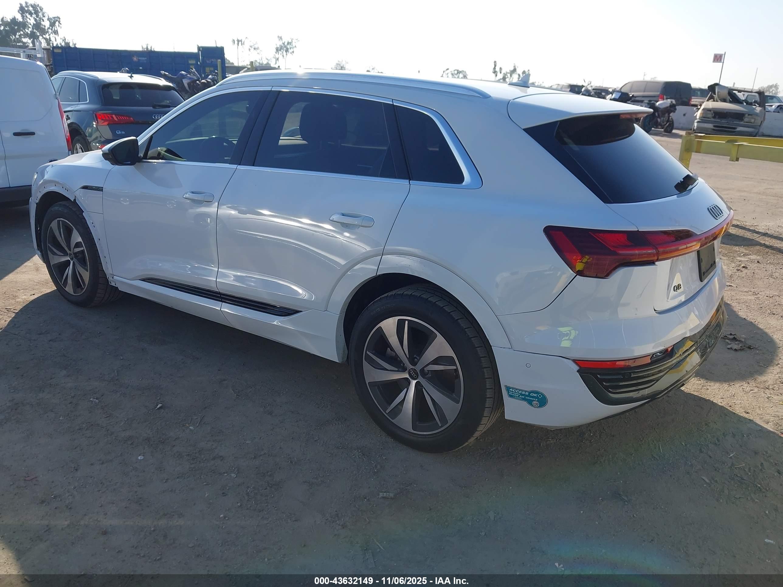 AUDI Q8 image 3