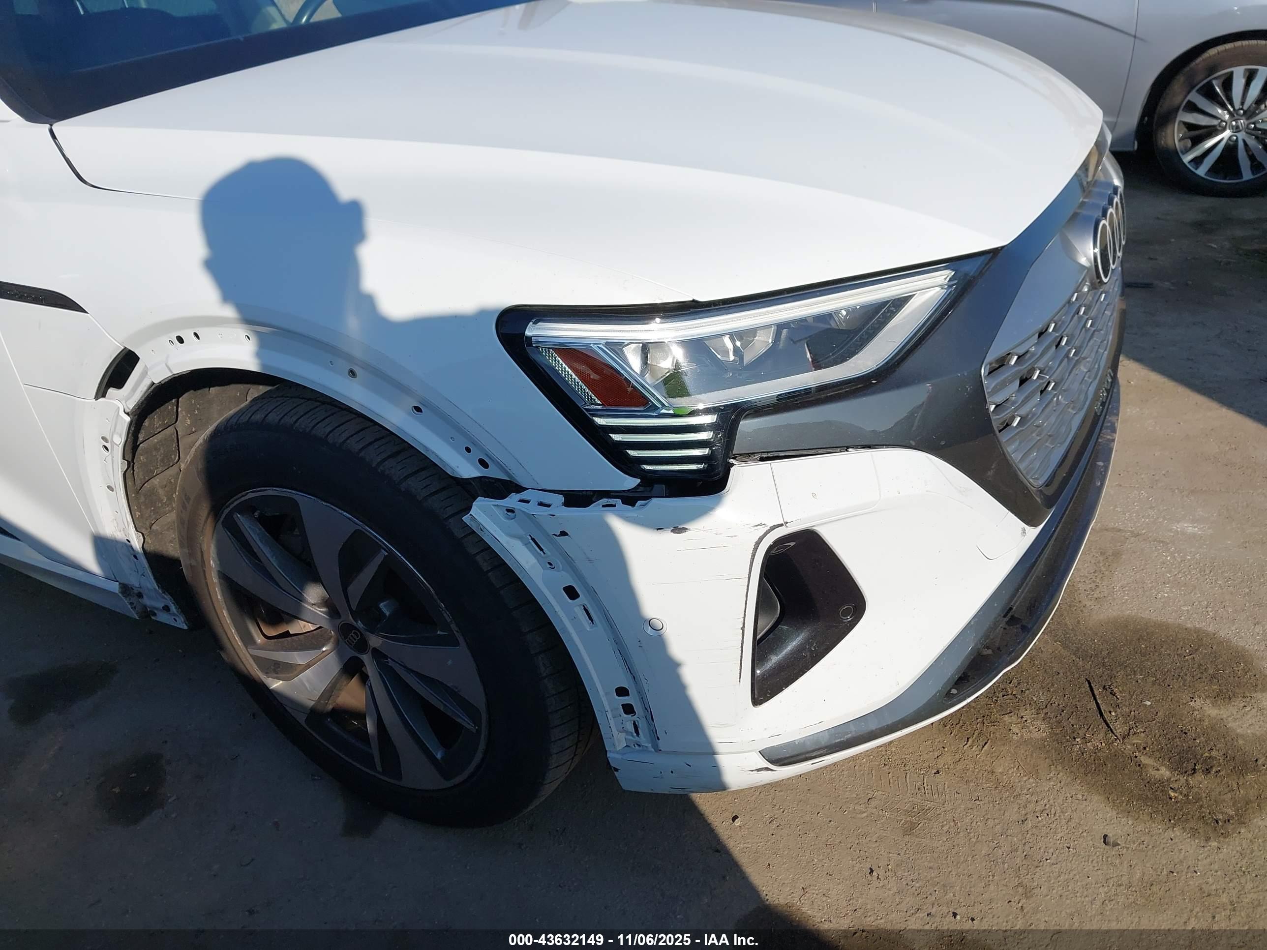 AUDI Q8 image 6