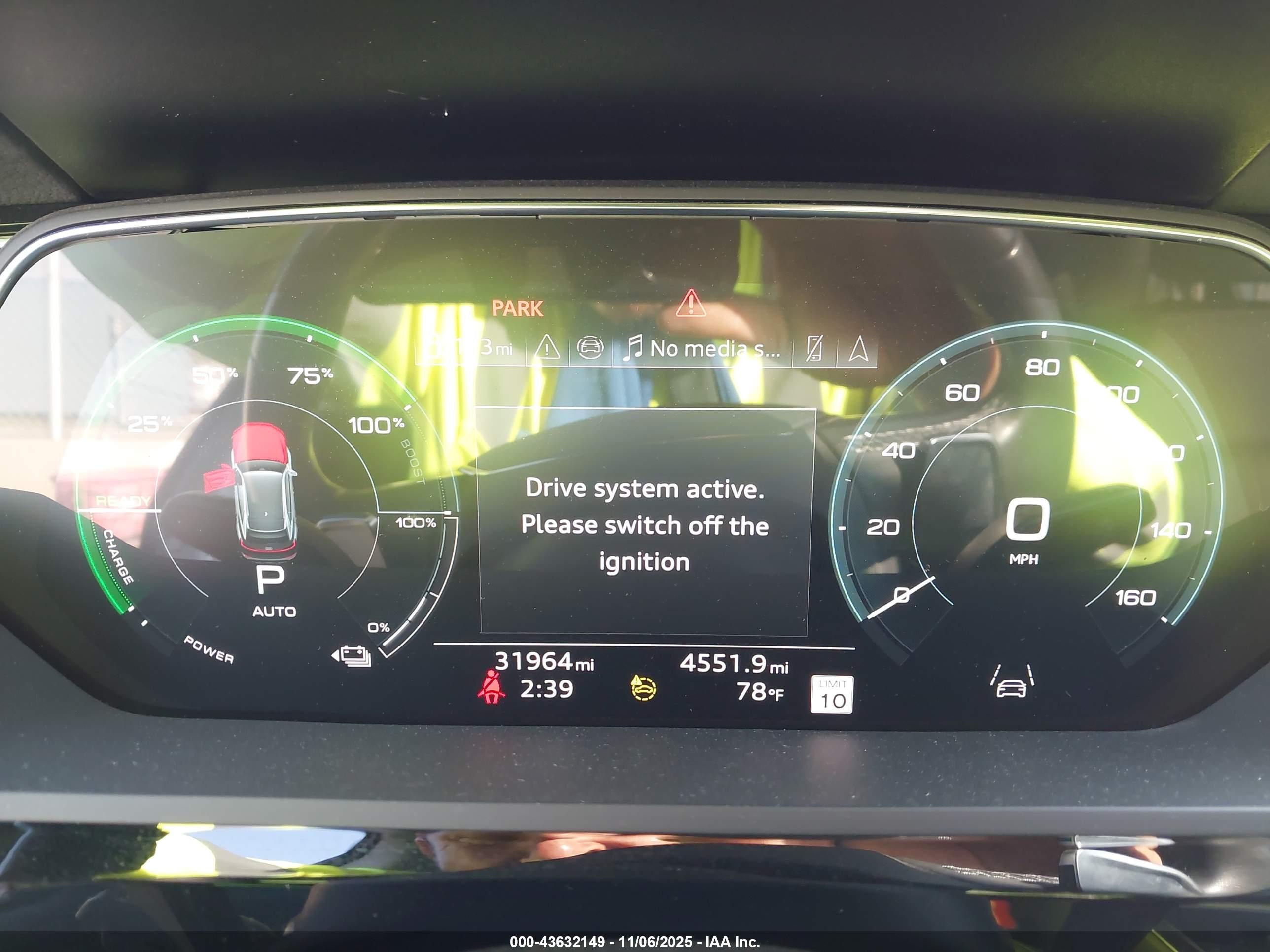 AUDI Q8 image 7