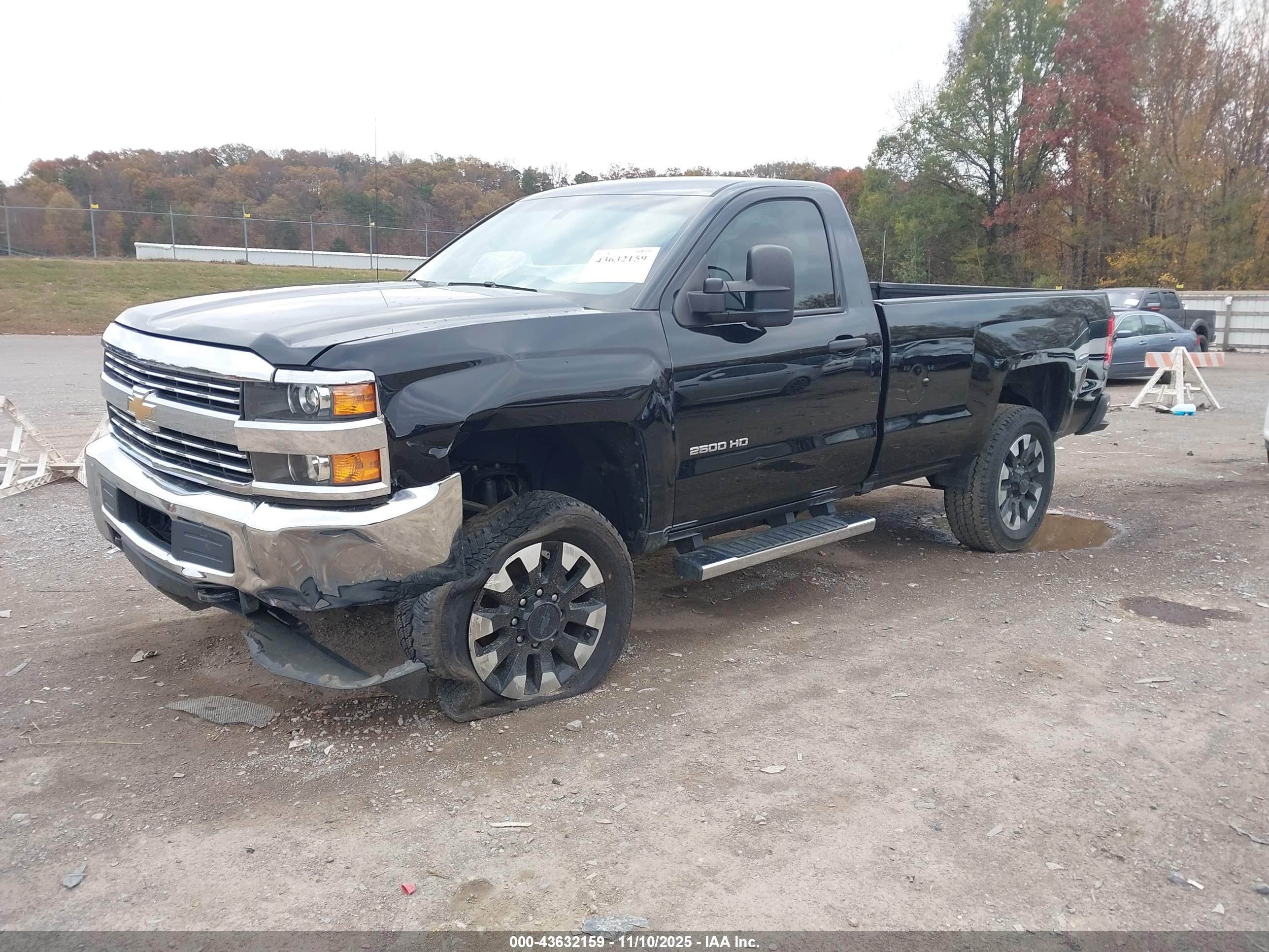 CHEVROLET SILVERADO image 2