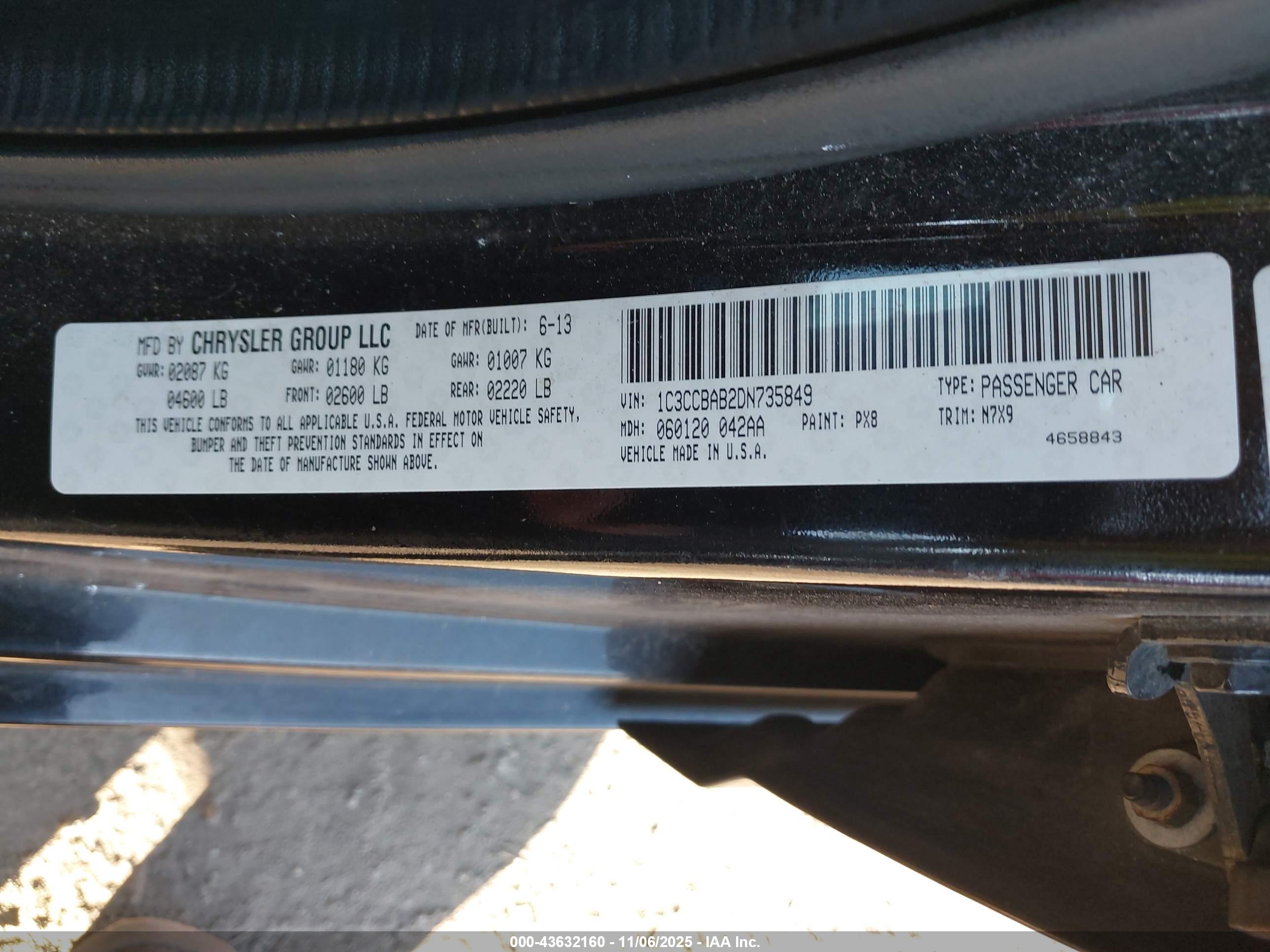 CHRYSLER 200 image 9