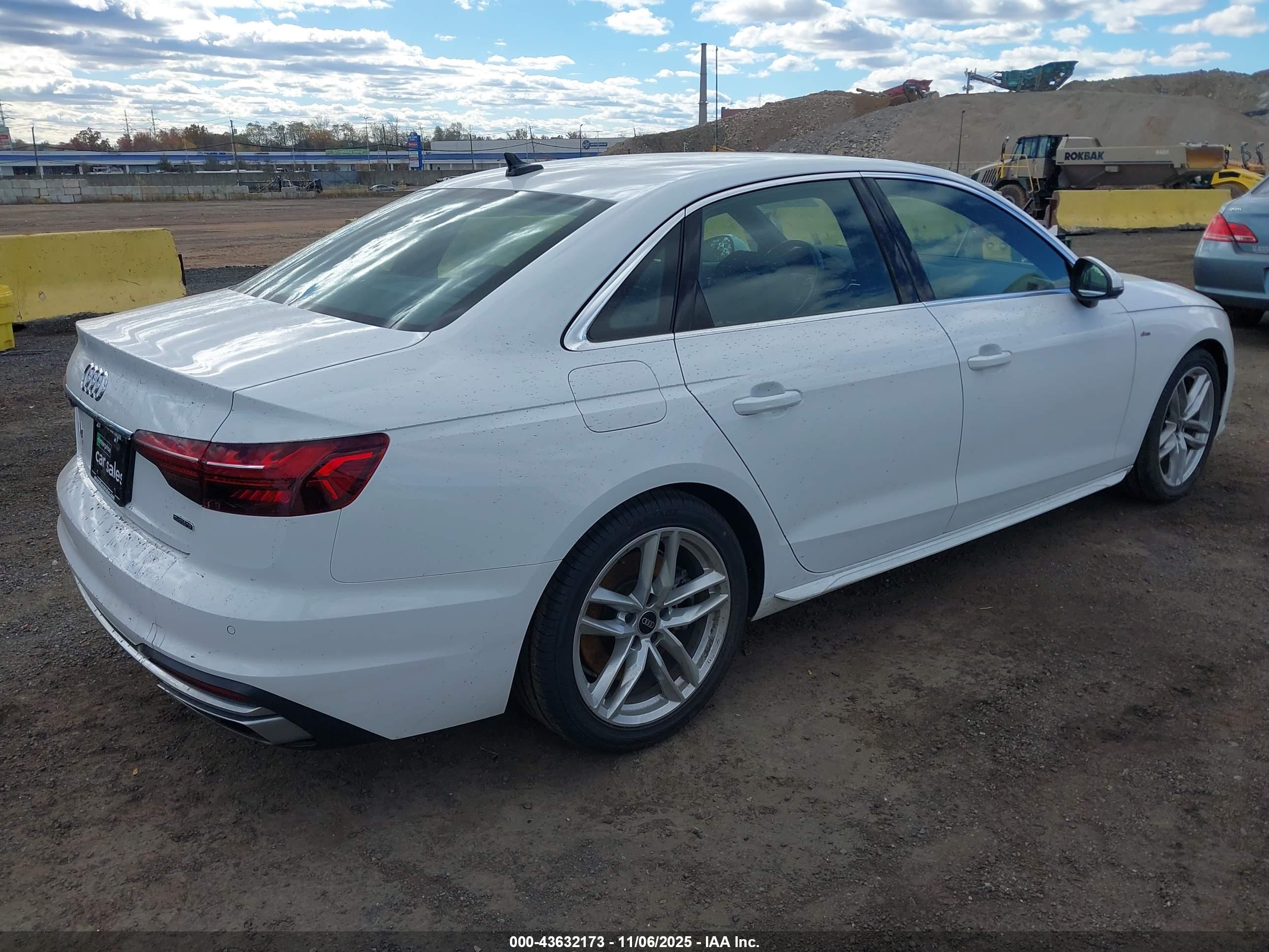 AUDI A4 image 4