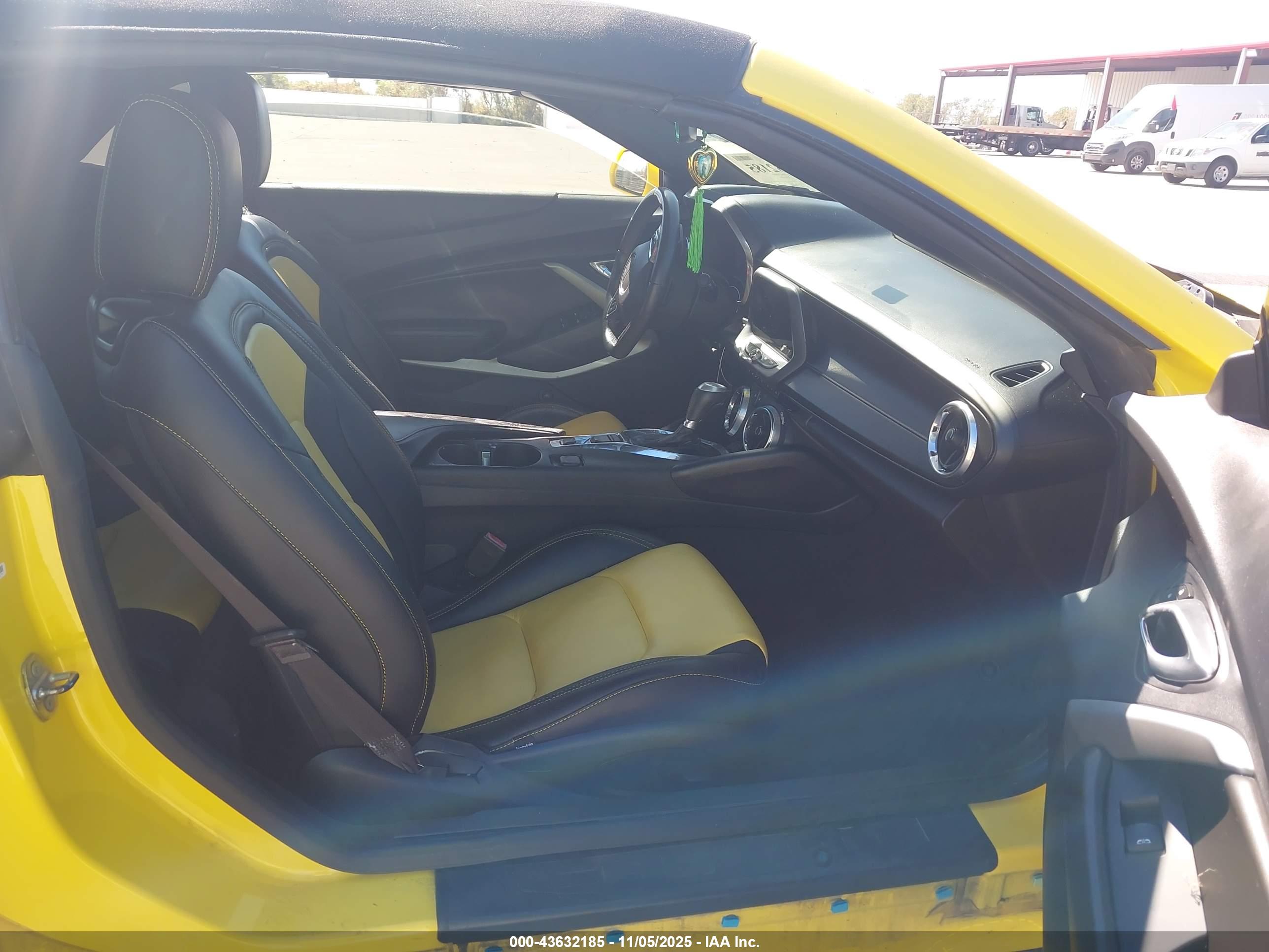 CHEVROLET CAMARO image 5