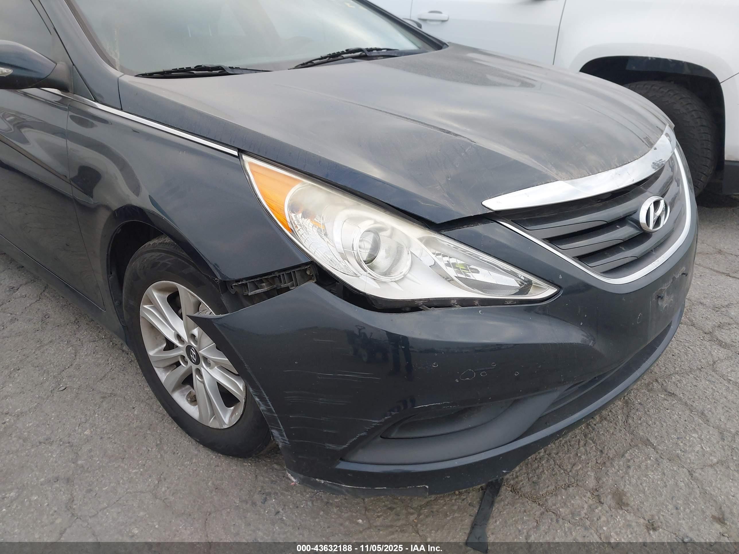 HYUNDAI SONATA image 6