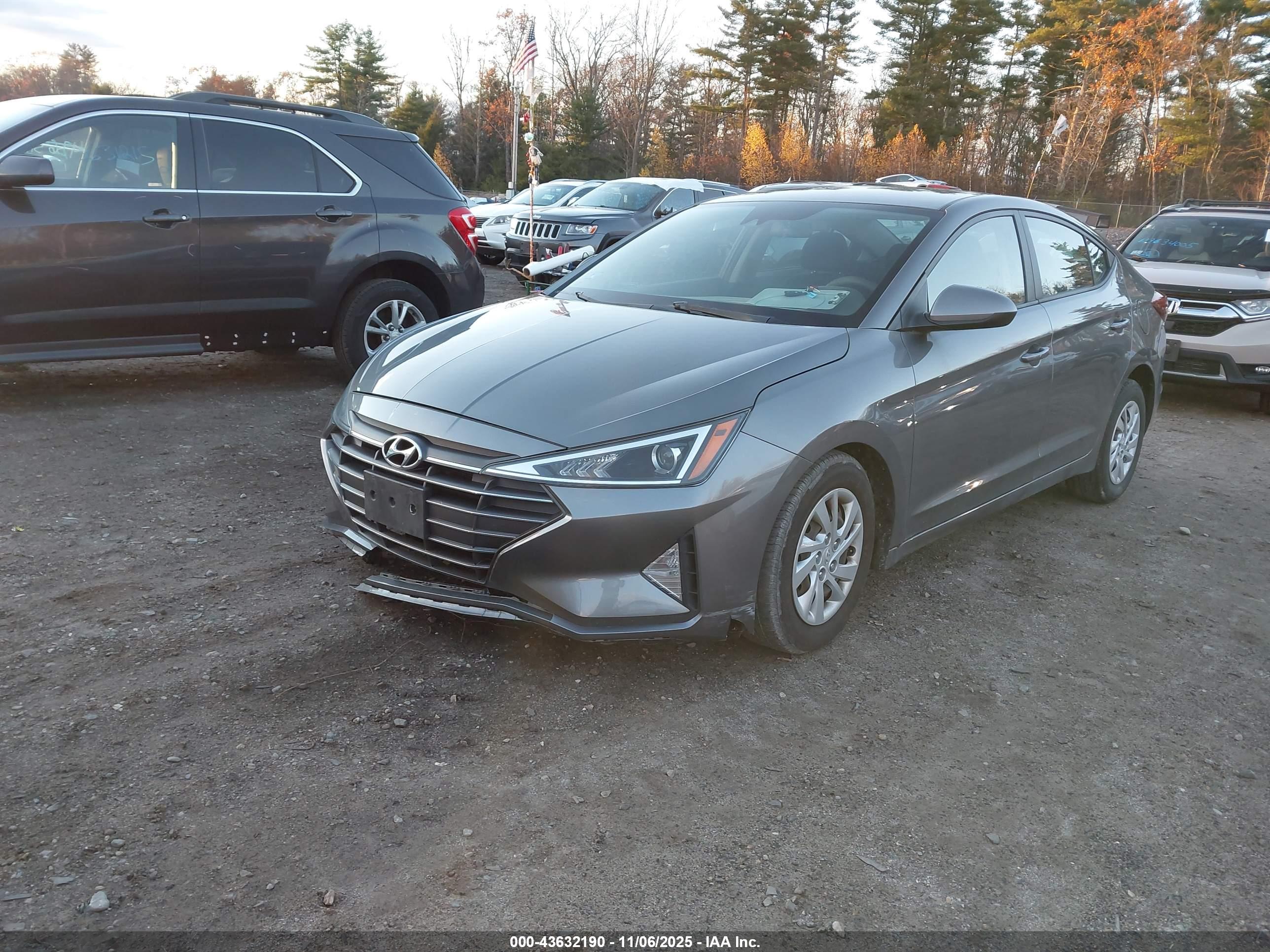 HYUNDAI ELANTRA image 2