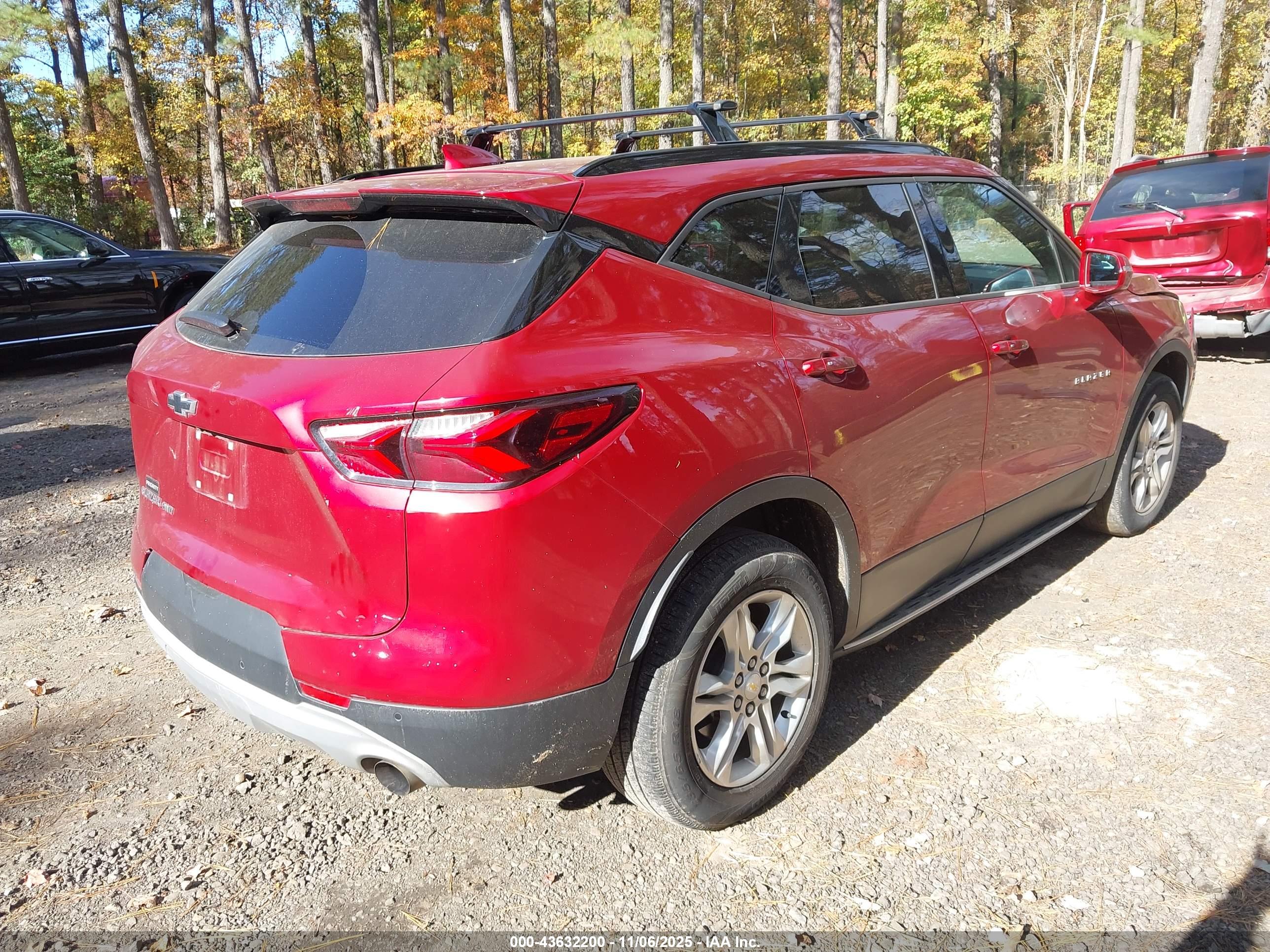 CHEVROLET BLAZER image 4
