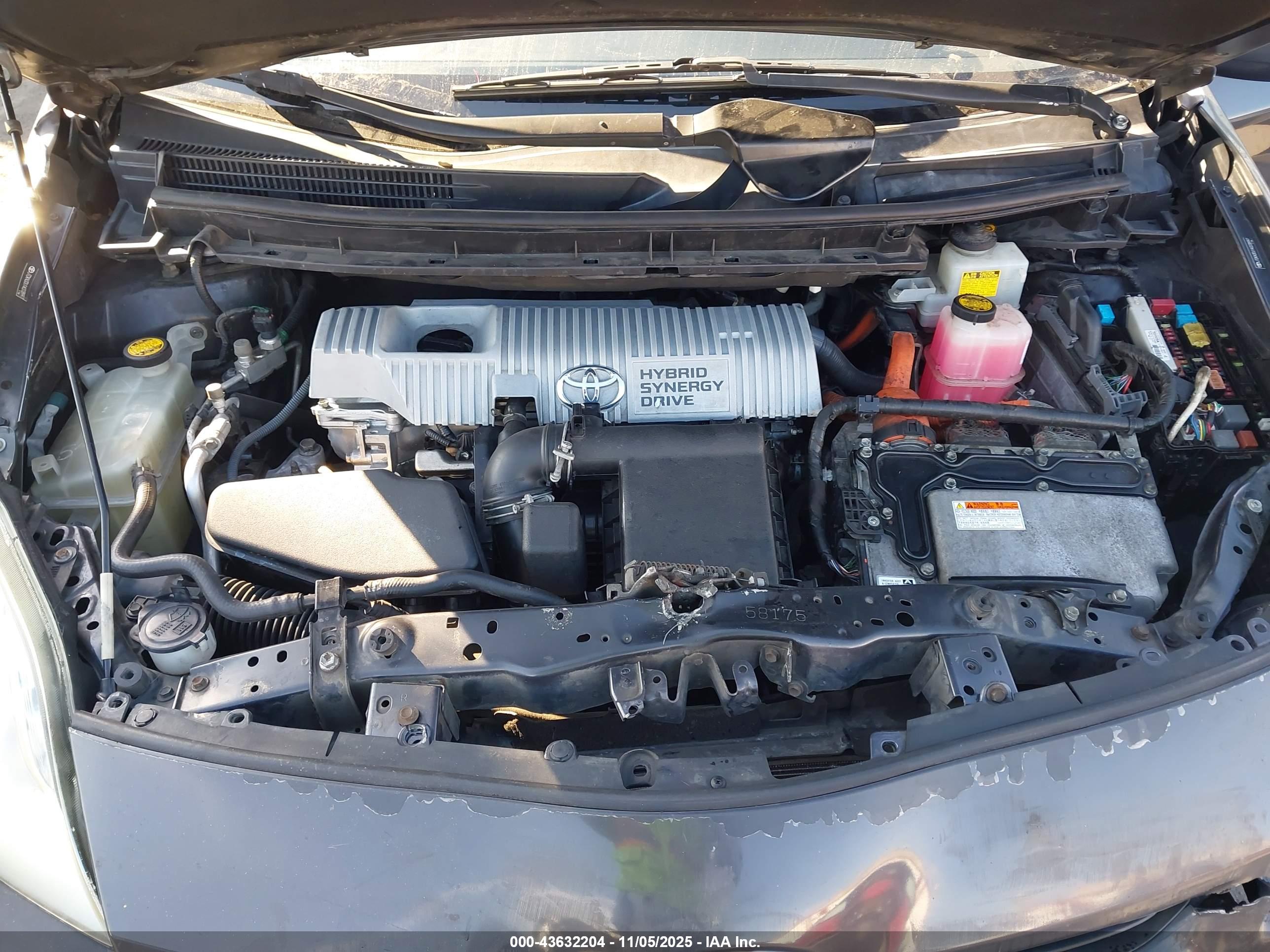TOYOTA PRIUS image 10