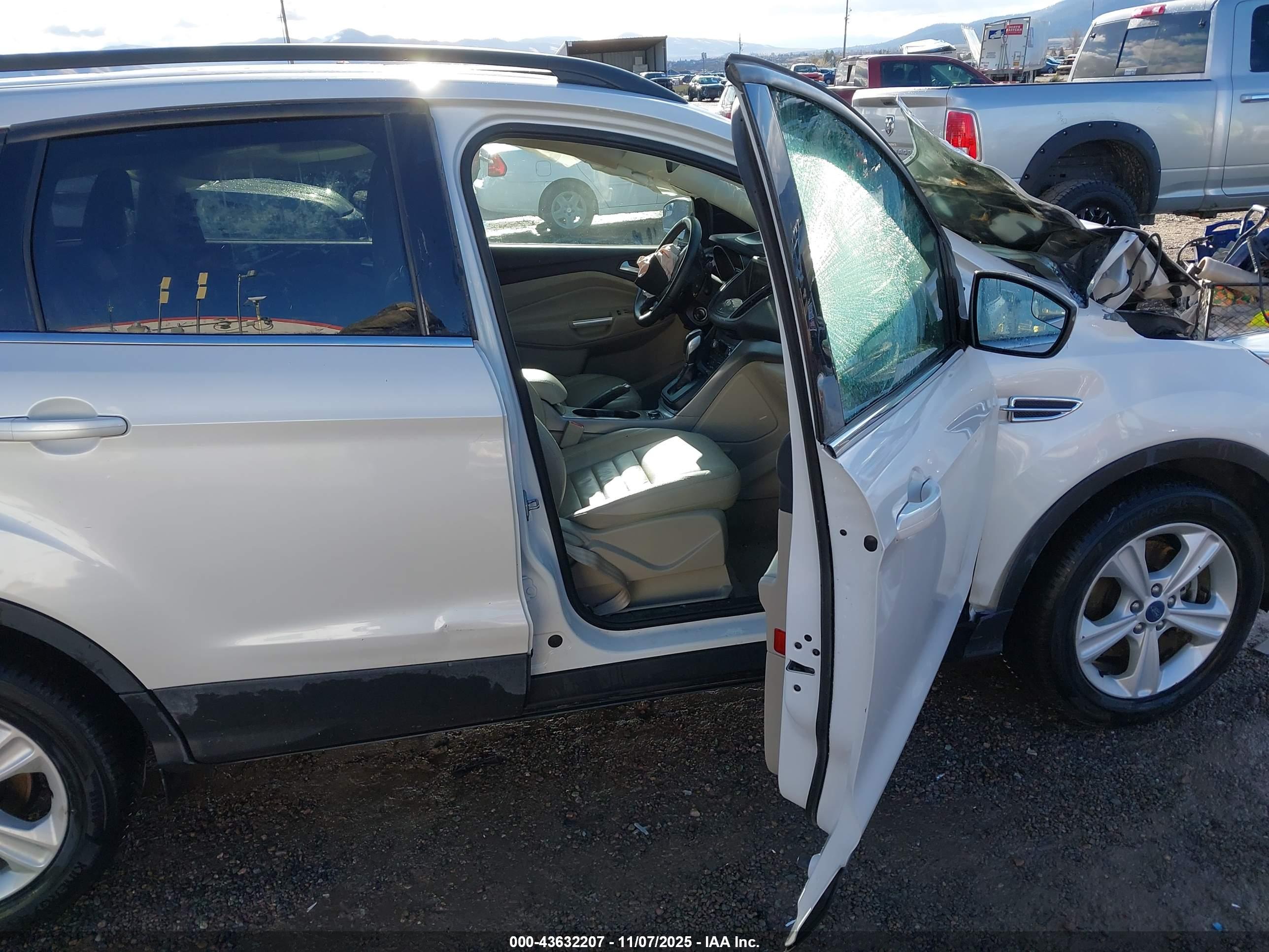 FORD ESCAPE image 5