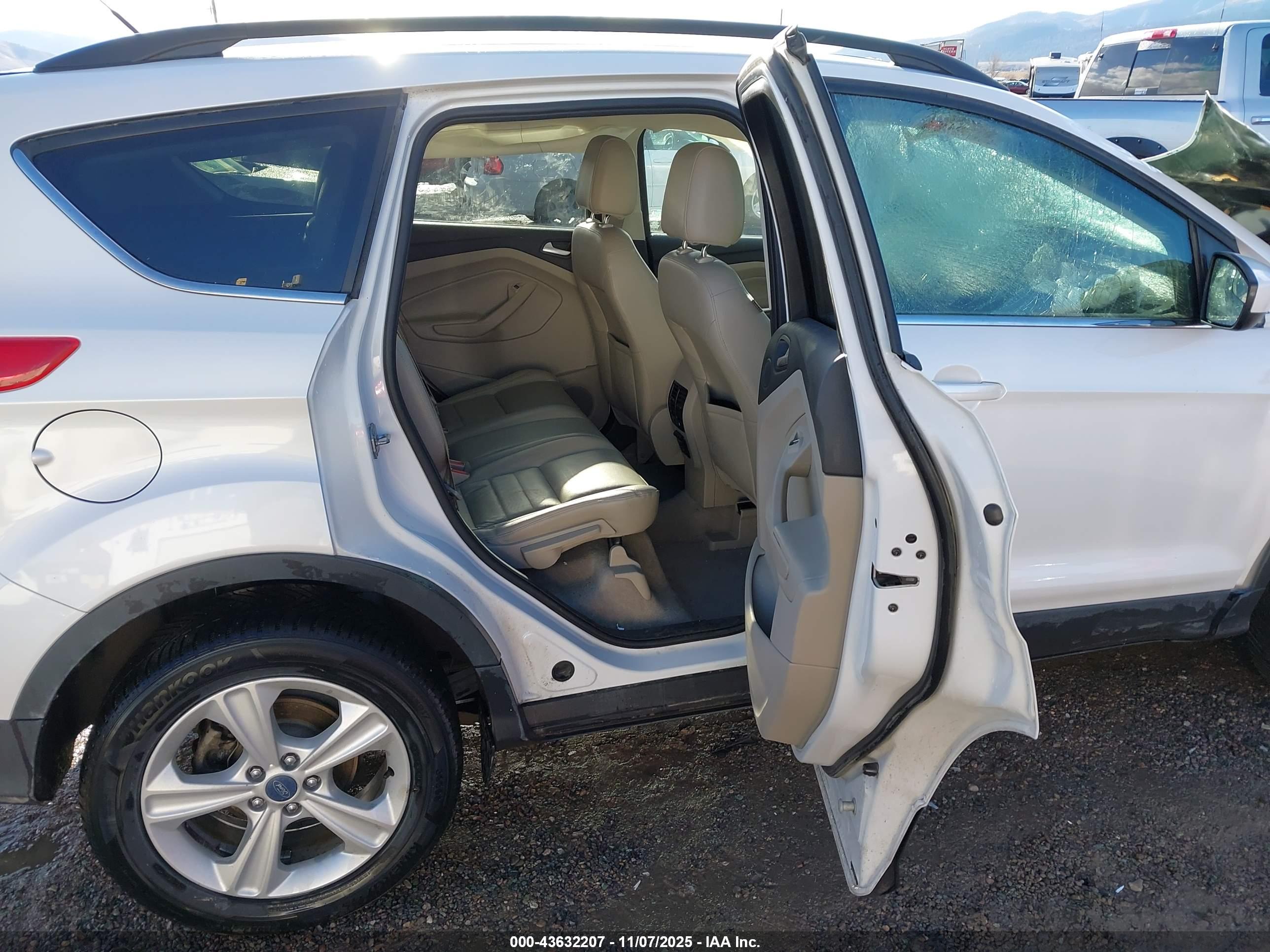 FORD ESCAPE image 8