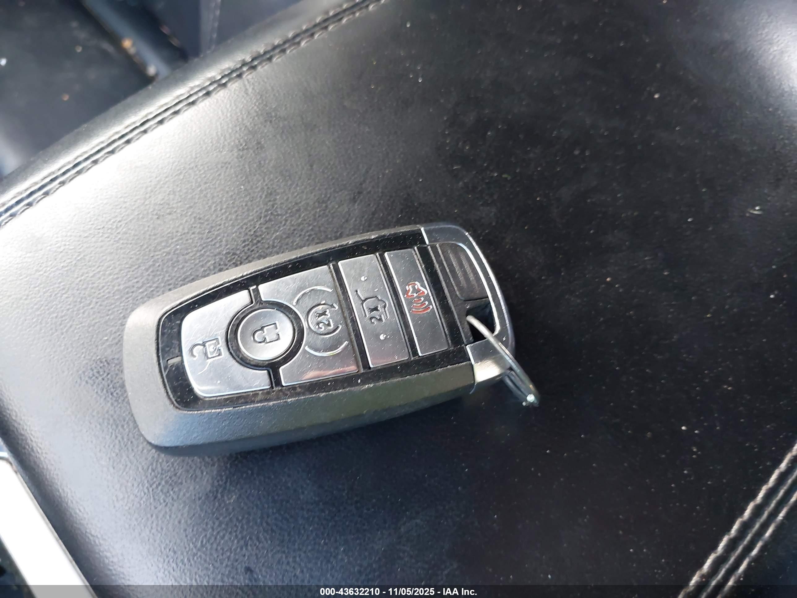 FORD EXPLORER image 11