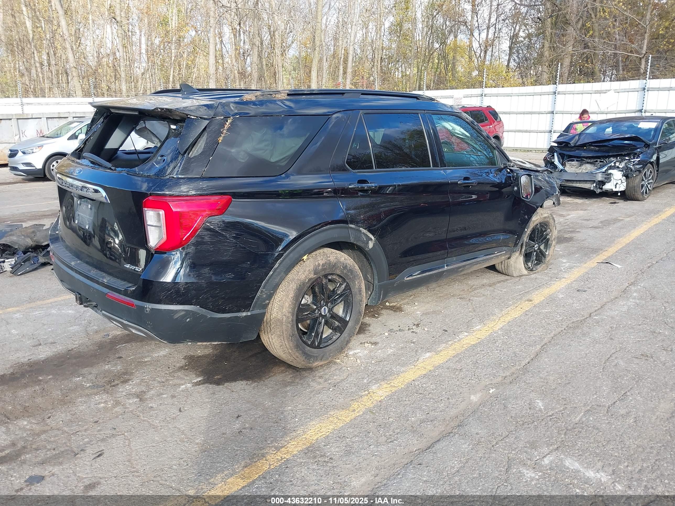 FORD EXPLORER image 4
