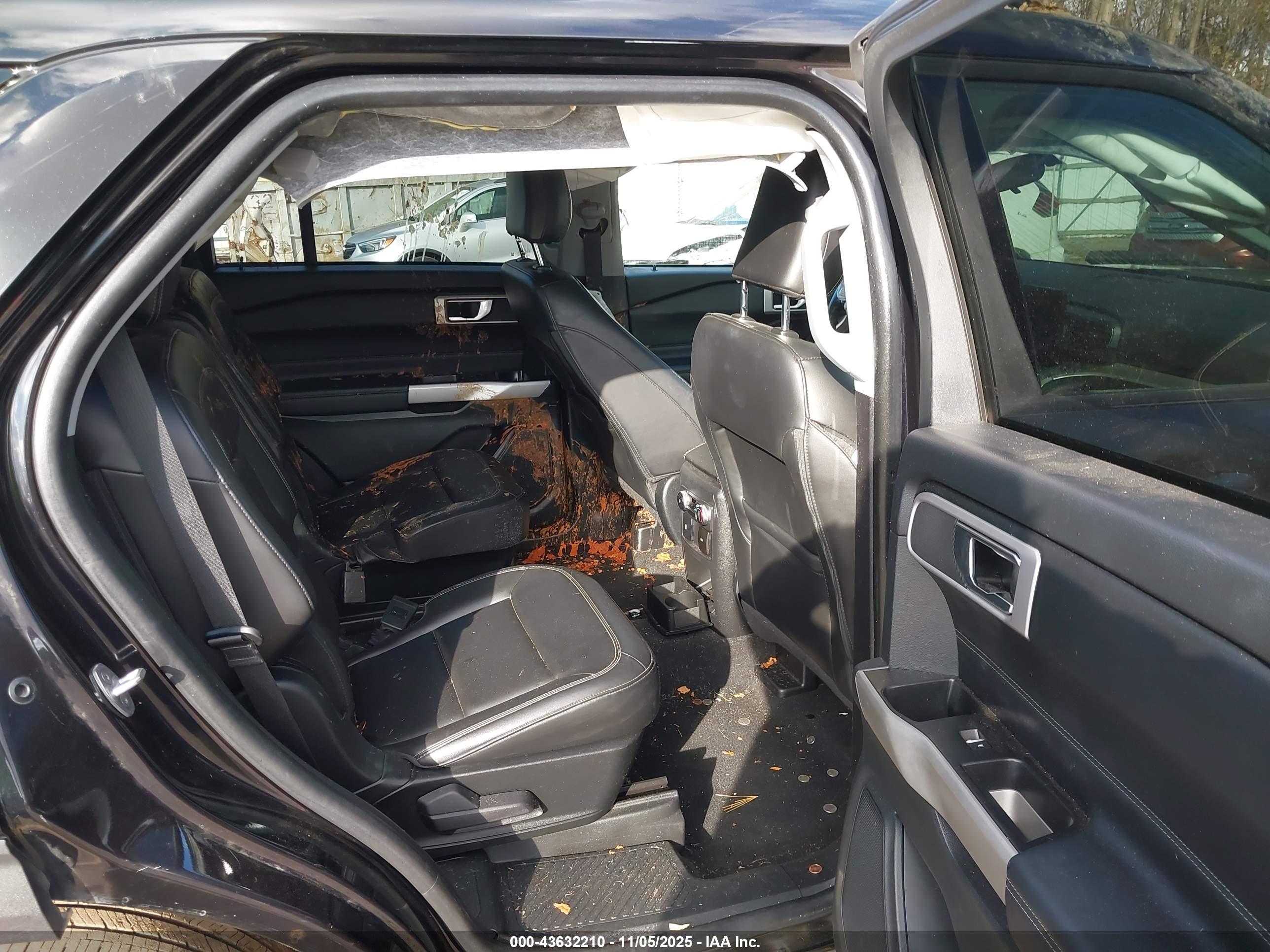 FORD EXPLORER image 8