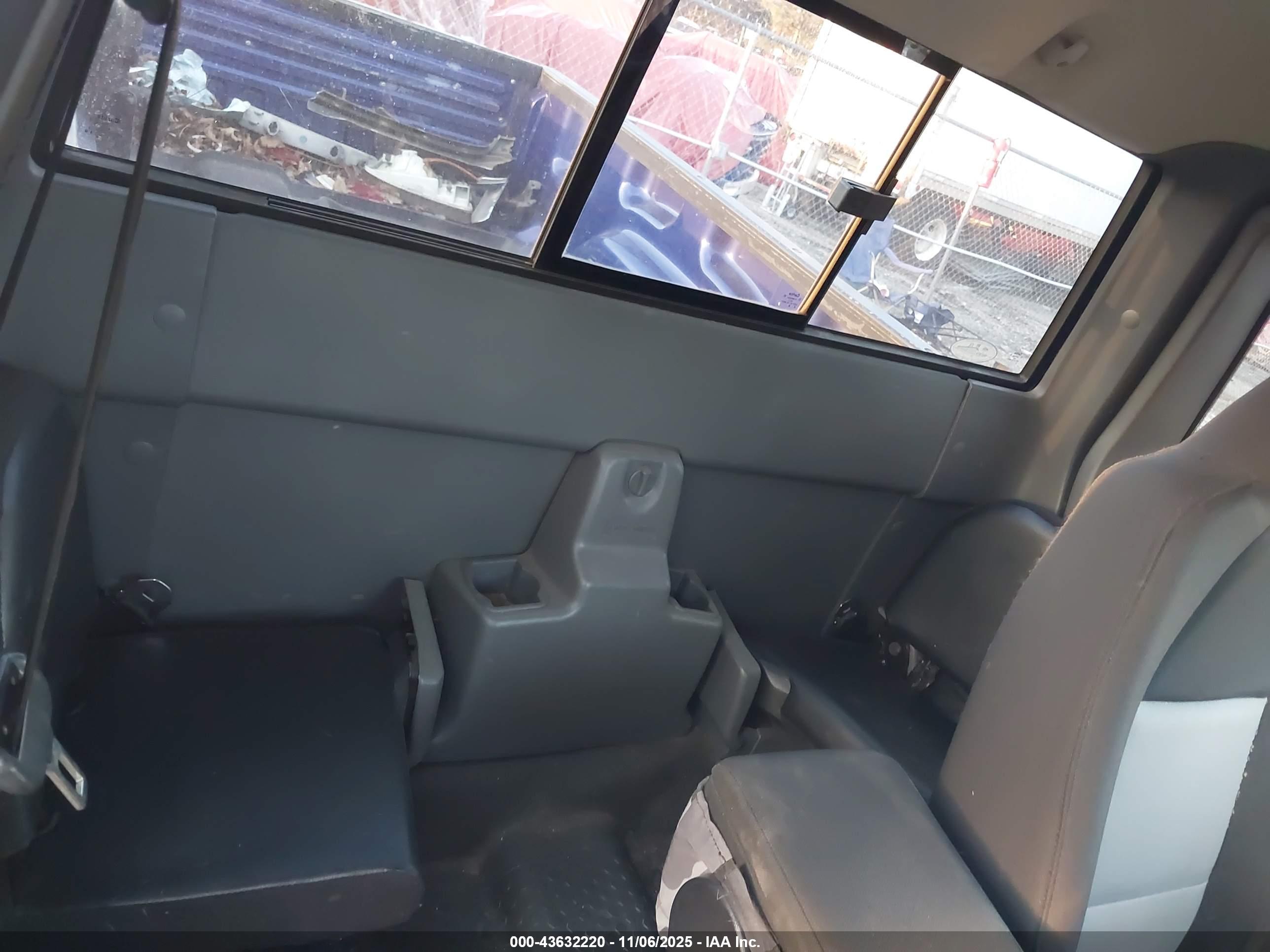 FORD RANGER image 8