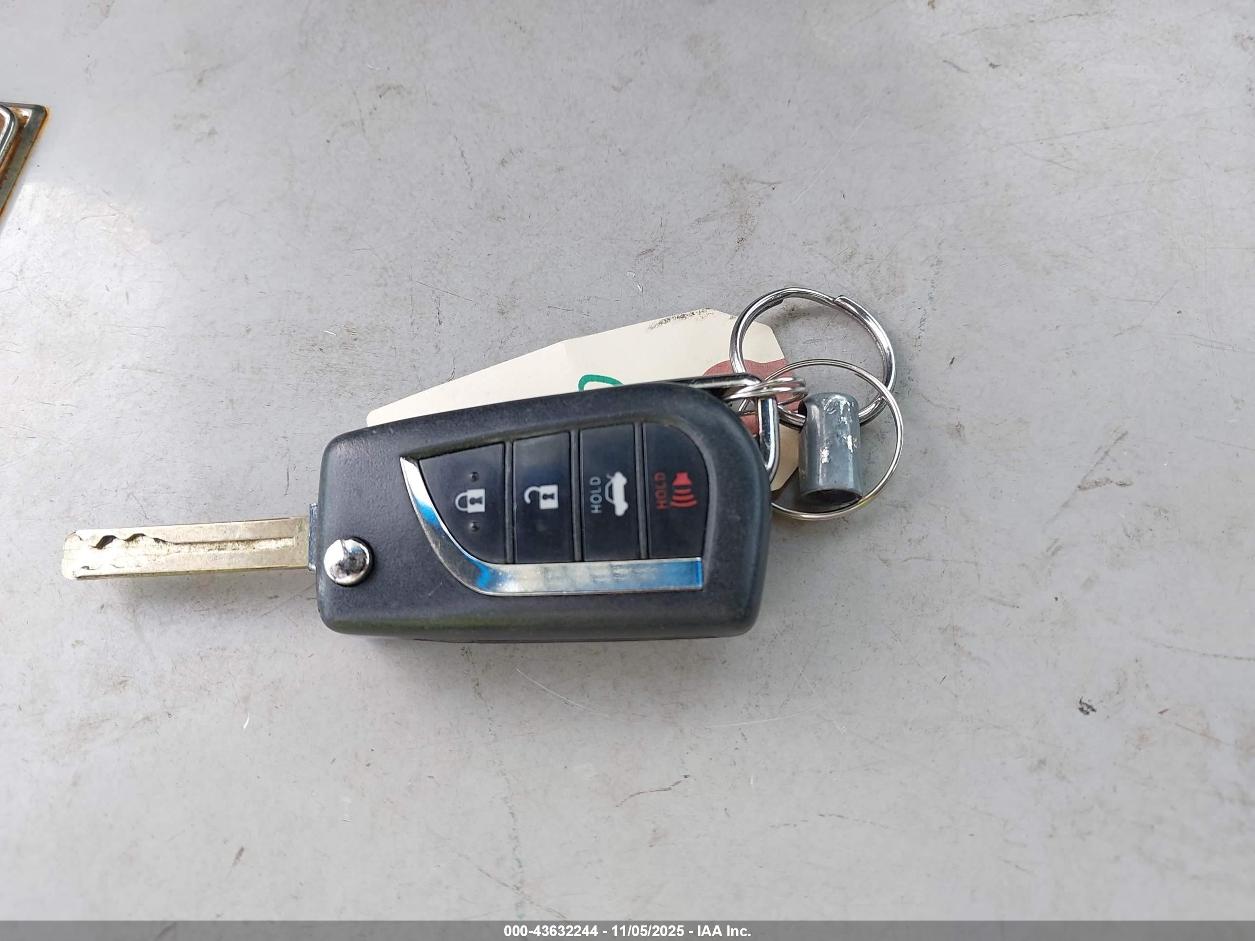 TOYOTA CAMRY image 11