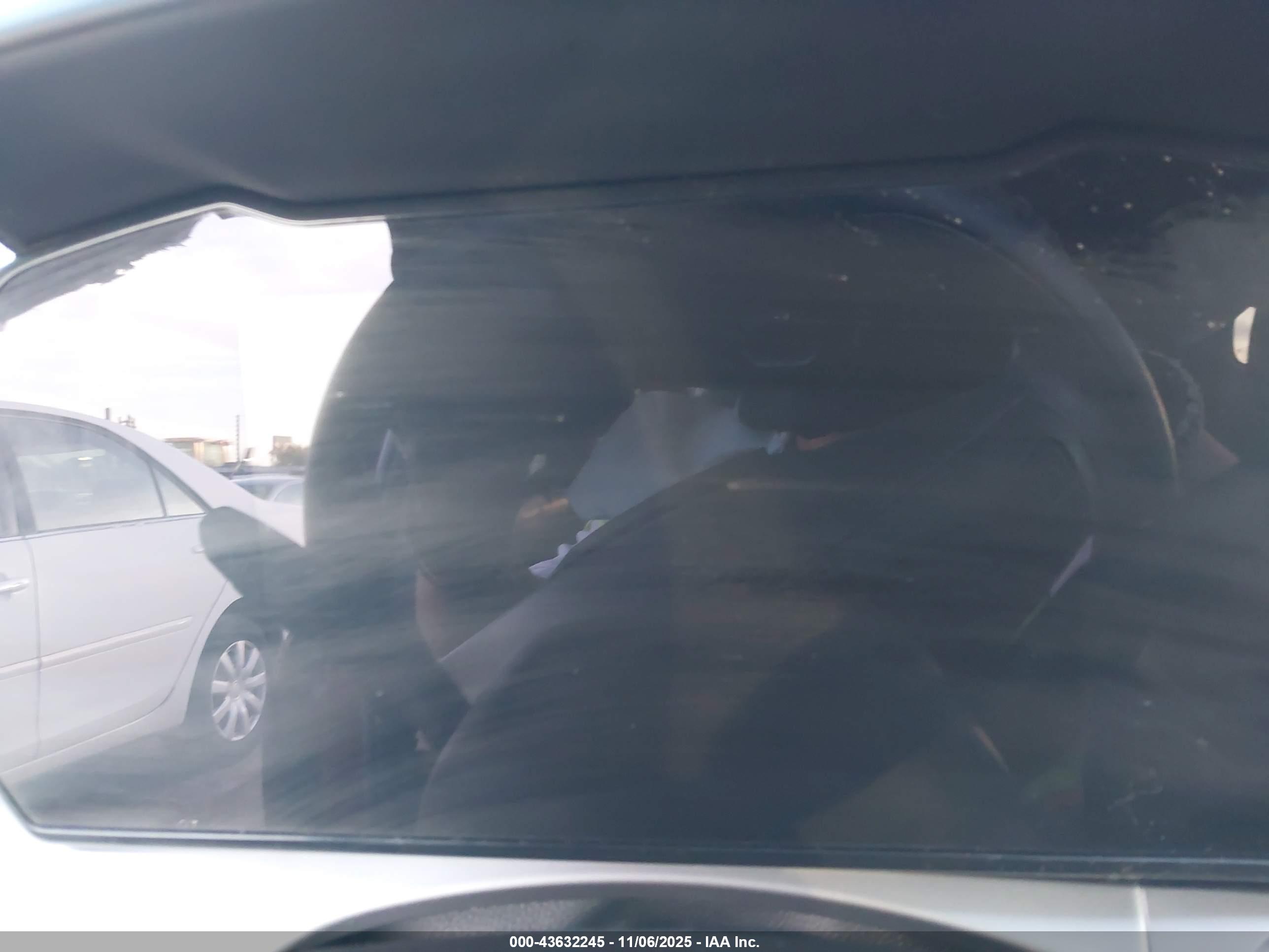 CHEVROLET TRAX image 7