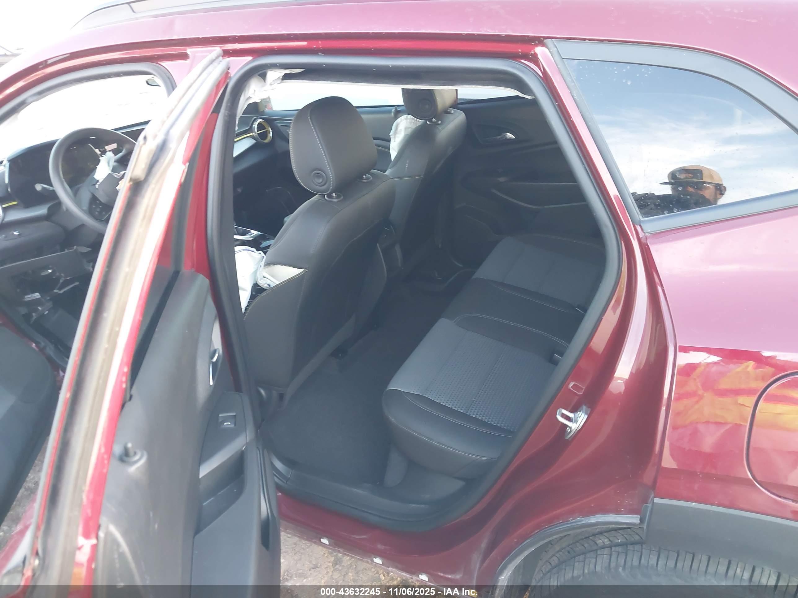 CHEVROLET TRAX image 8