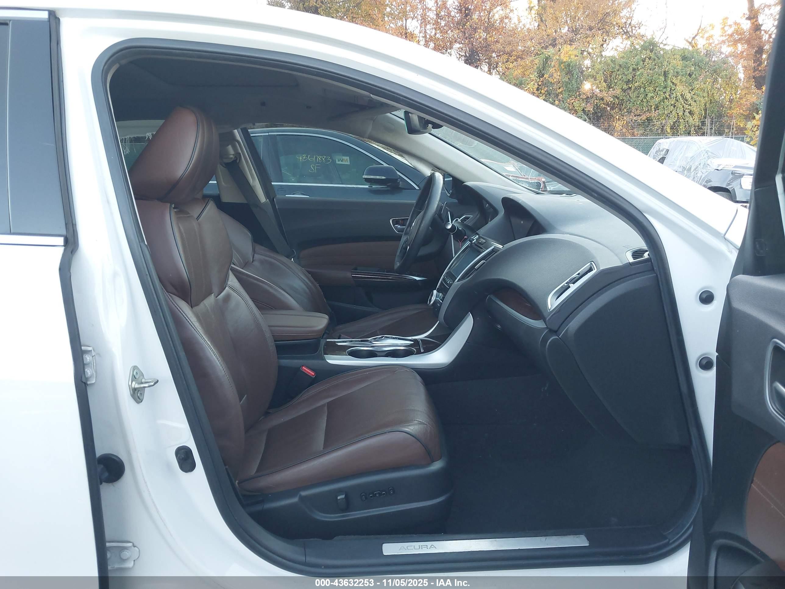 ACURA TLX image 5